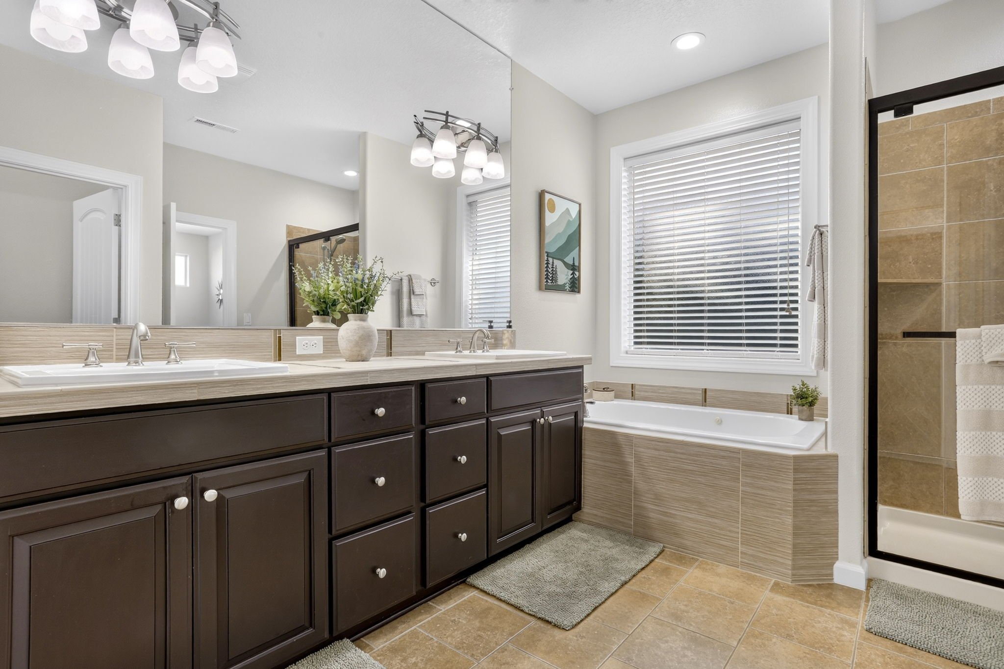 11368 NW Pumpkin Ct - Relaxing Jacuzzi Tub