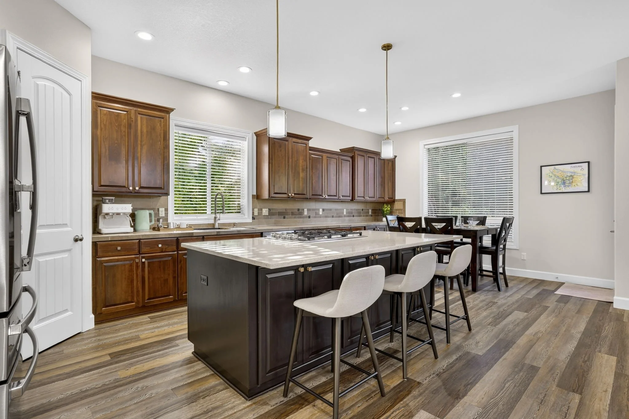 11368 NW Pumpkin Ct - Kitchen to Dining