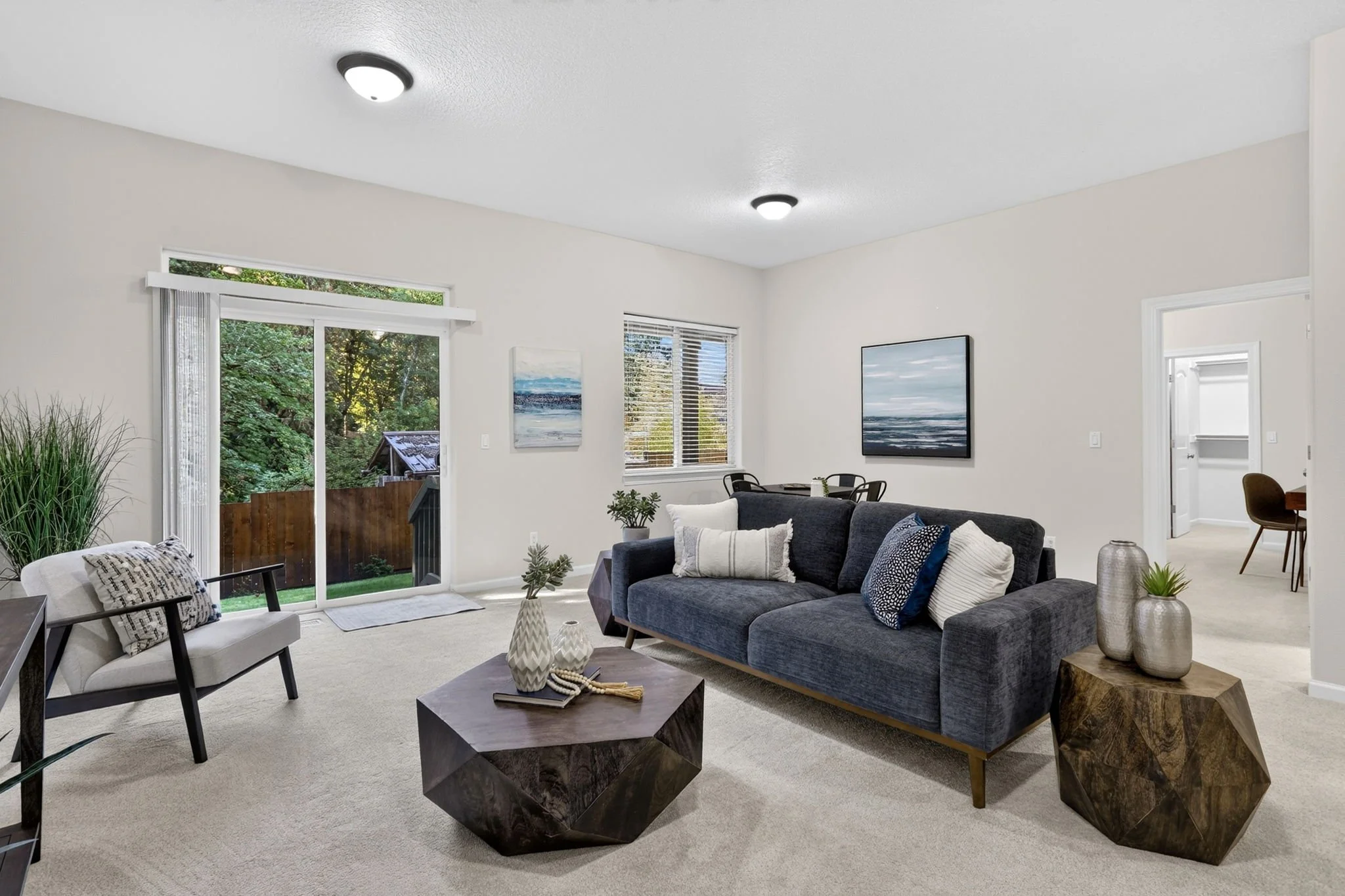 11368 NW Pumpkin Ct - Rec Room with Walk-out Patio to Private Yard