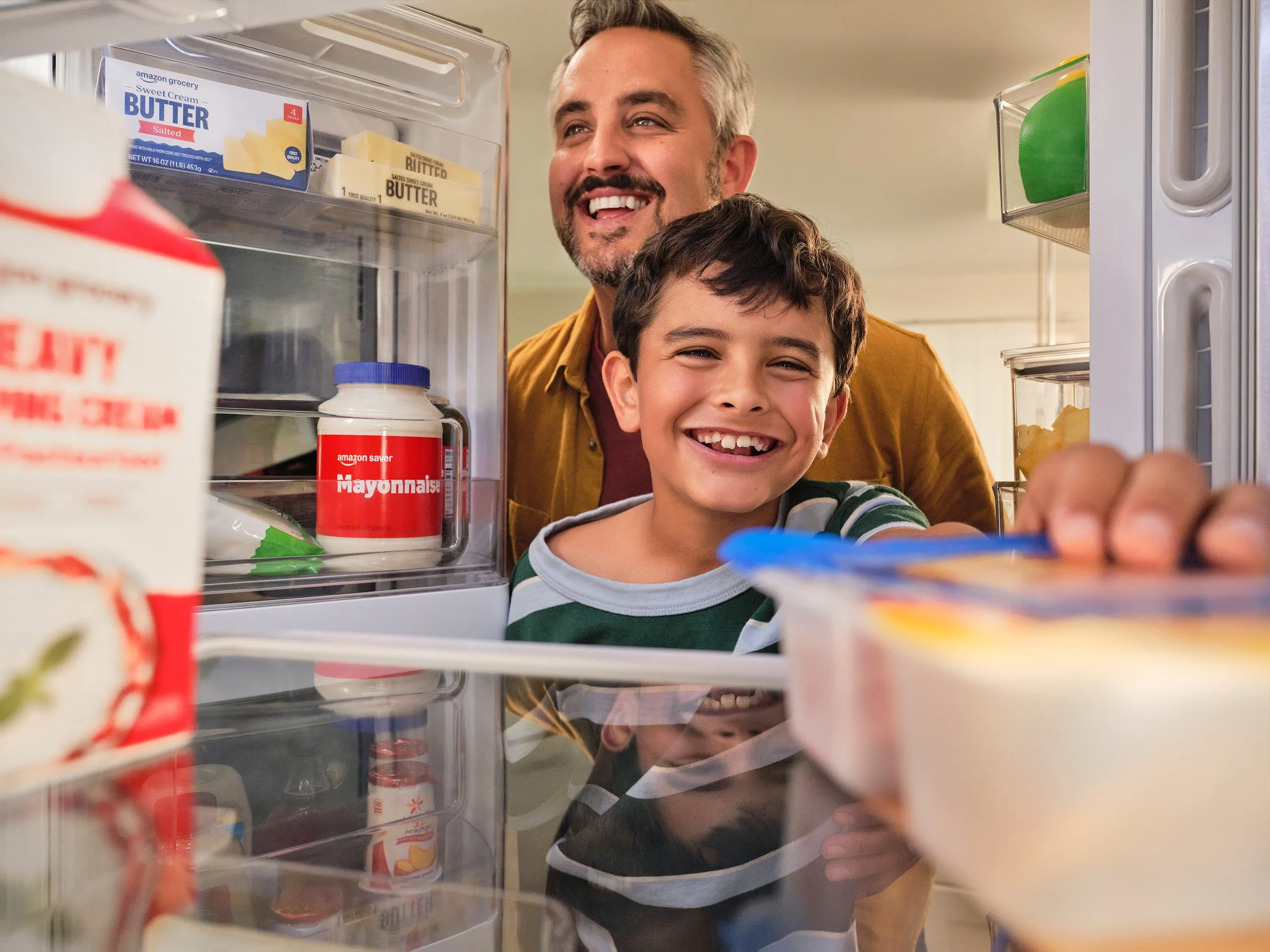 2025_AMZ-Fresh_Oct_EVGN-BrandRefresh_Photo-06_Homeowner_Fridge_1022-final.jpg
