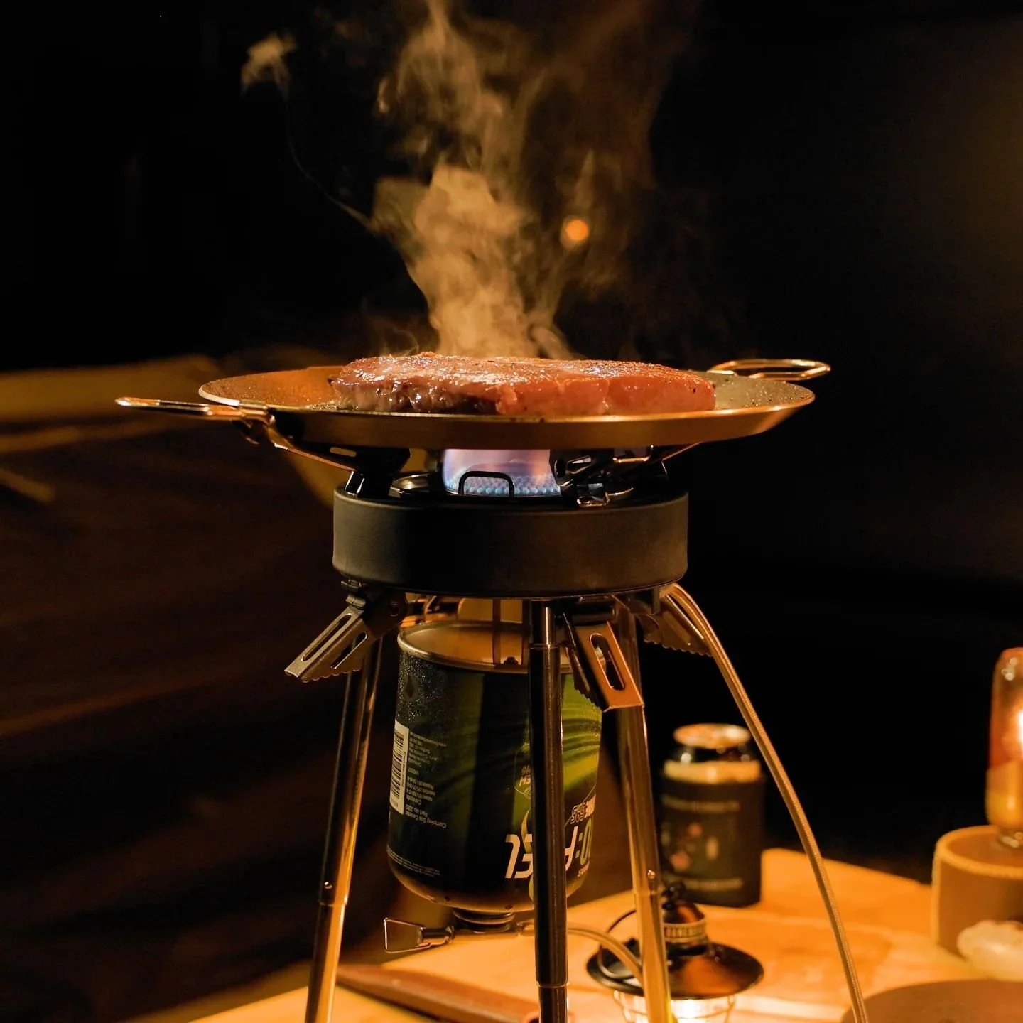 Since upgrading our camp kitchen with Firemaple gear, we rarely pass on an opportunity to have some BBQ. With their cute gas lantern on the side to add some cosy vibes ✨️ 

If you're after some nifty cooking and camp gear, don't forget to check out @