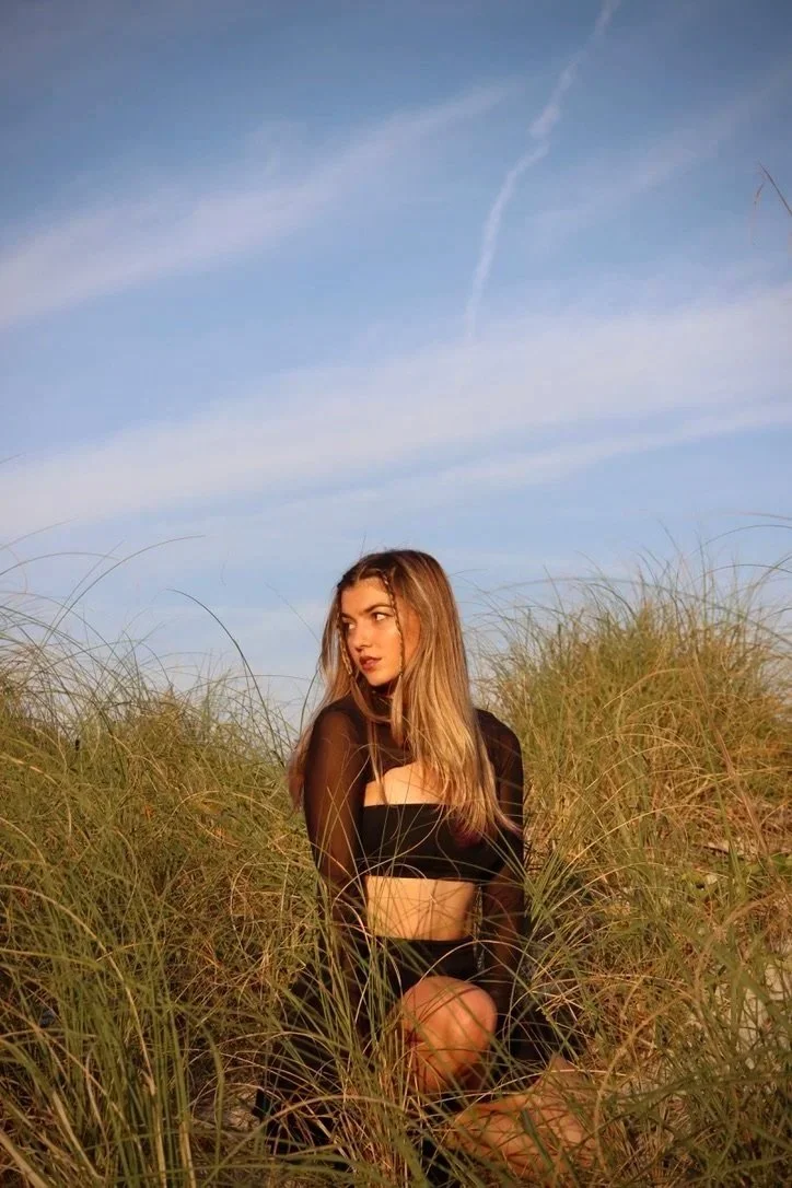 I like it here - Ana Barten