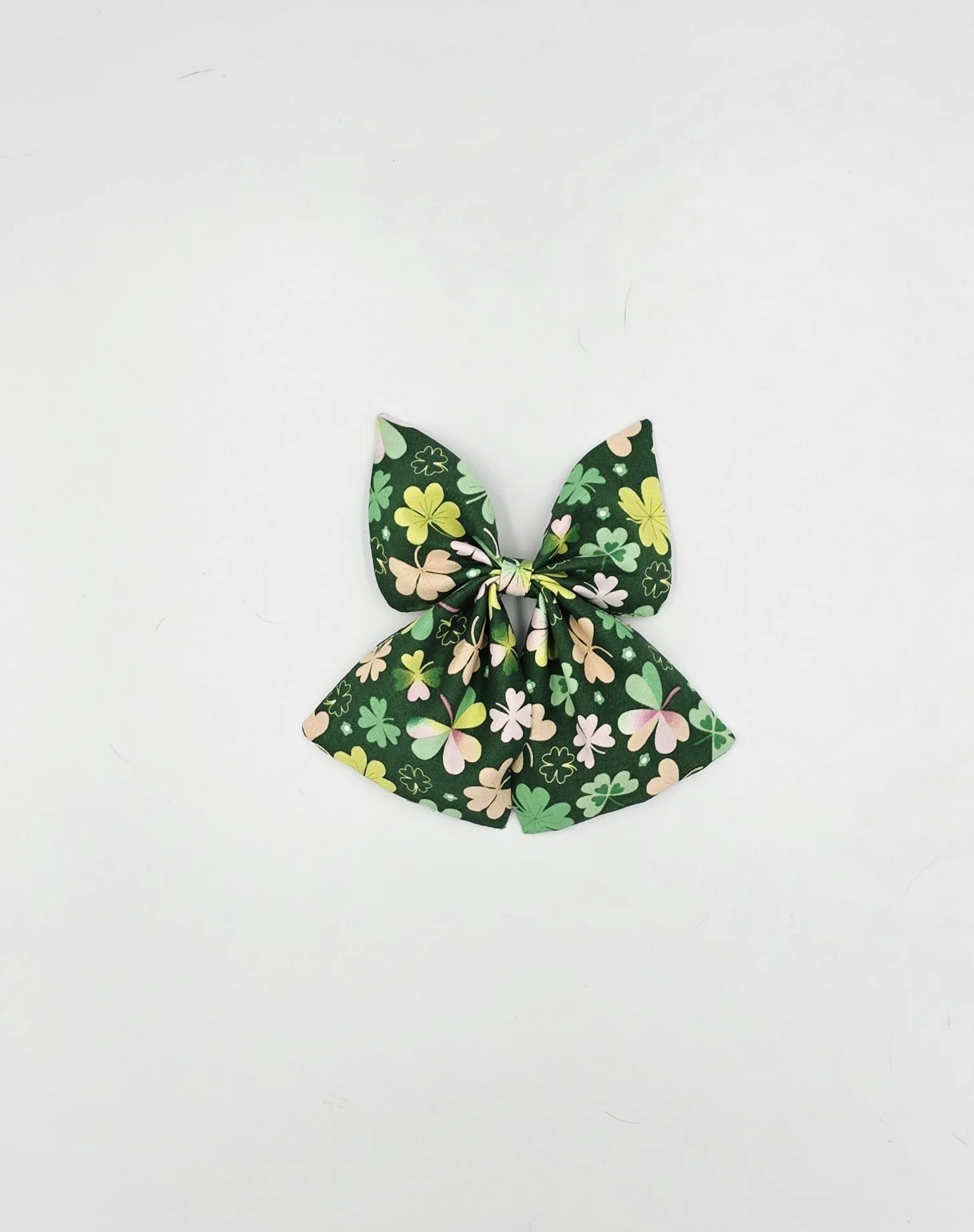 Clover Sailor Bow