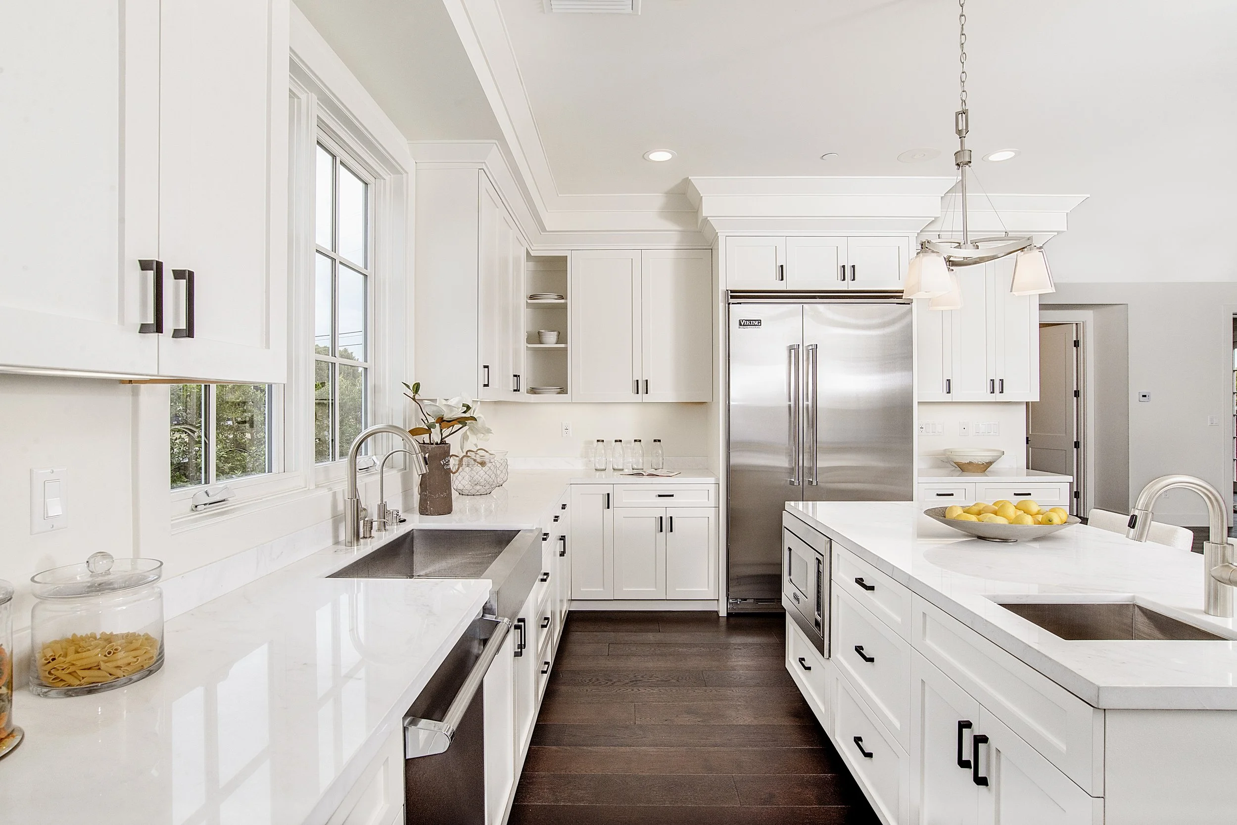 8057AltavanAve-007.jpg