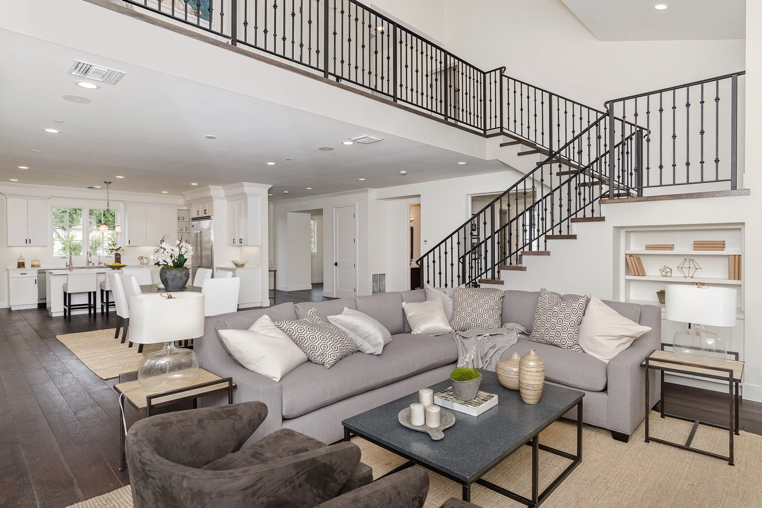 8057AltavanAve-004.jpg