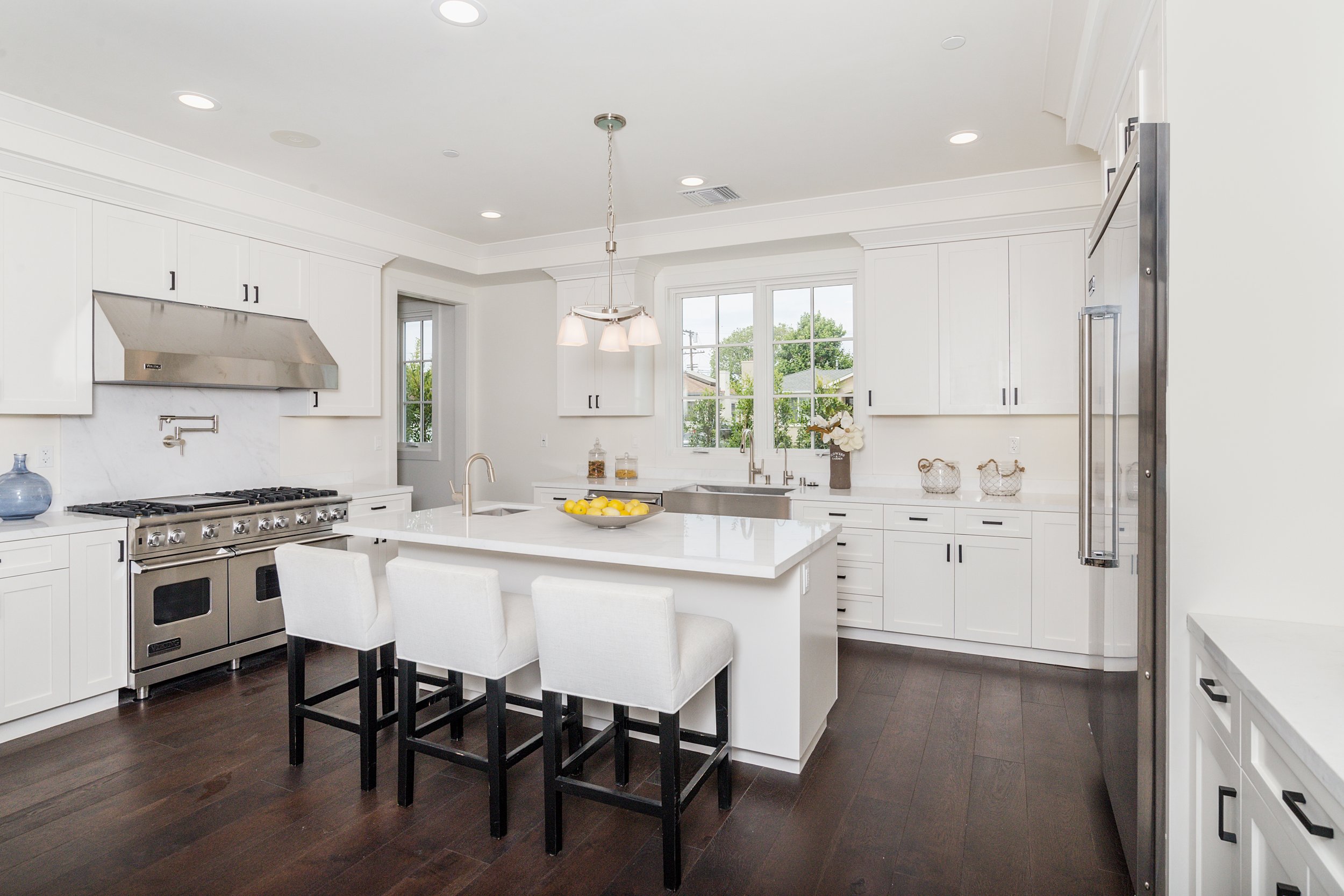 8057AltavanAve-006.jpg