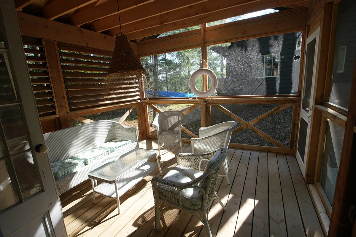 bunkie porch horizontal 2 200.jpg
