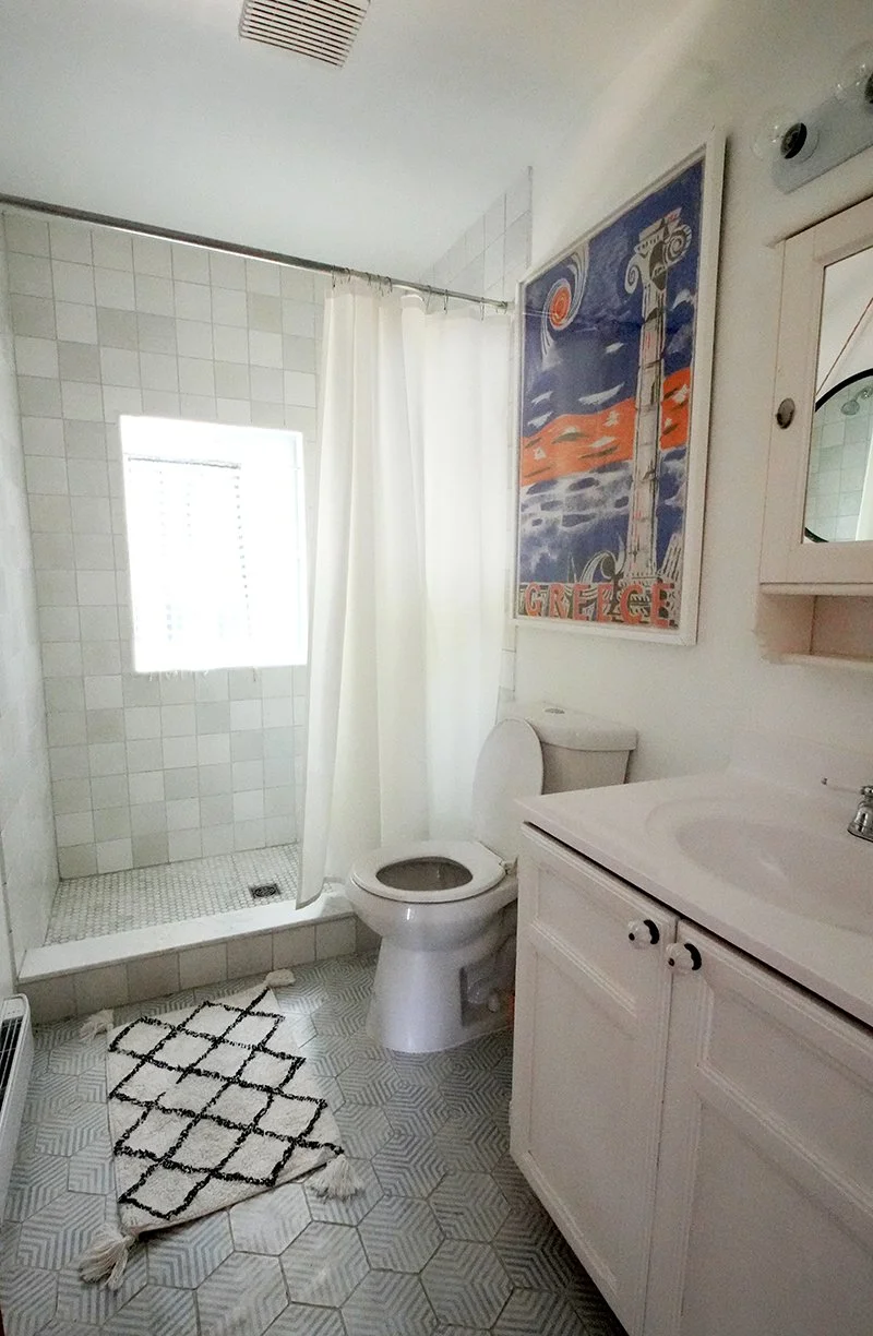 bathroom main 200.jpg