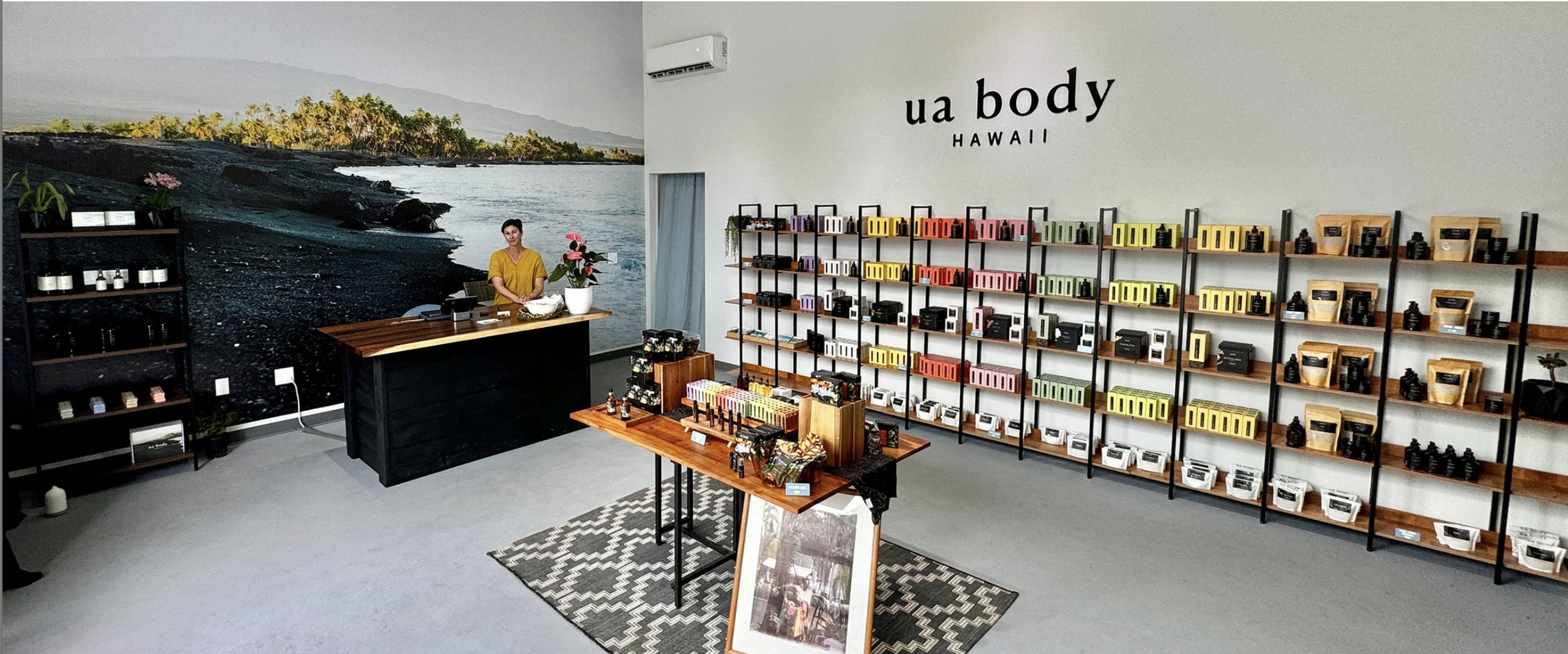 ua-body-hawaii-skincare-brand-marketing-02.png