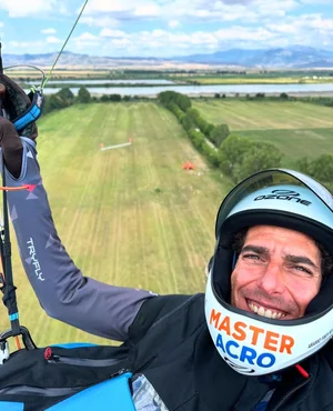 Pál Takáts, World Champion paragliding pilot and coach for XC and acro flying