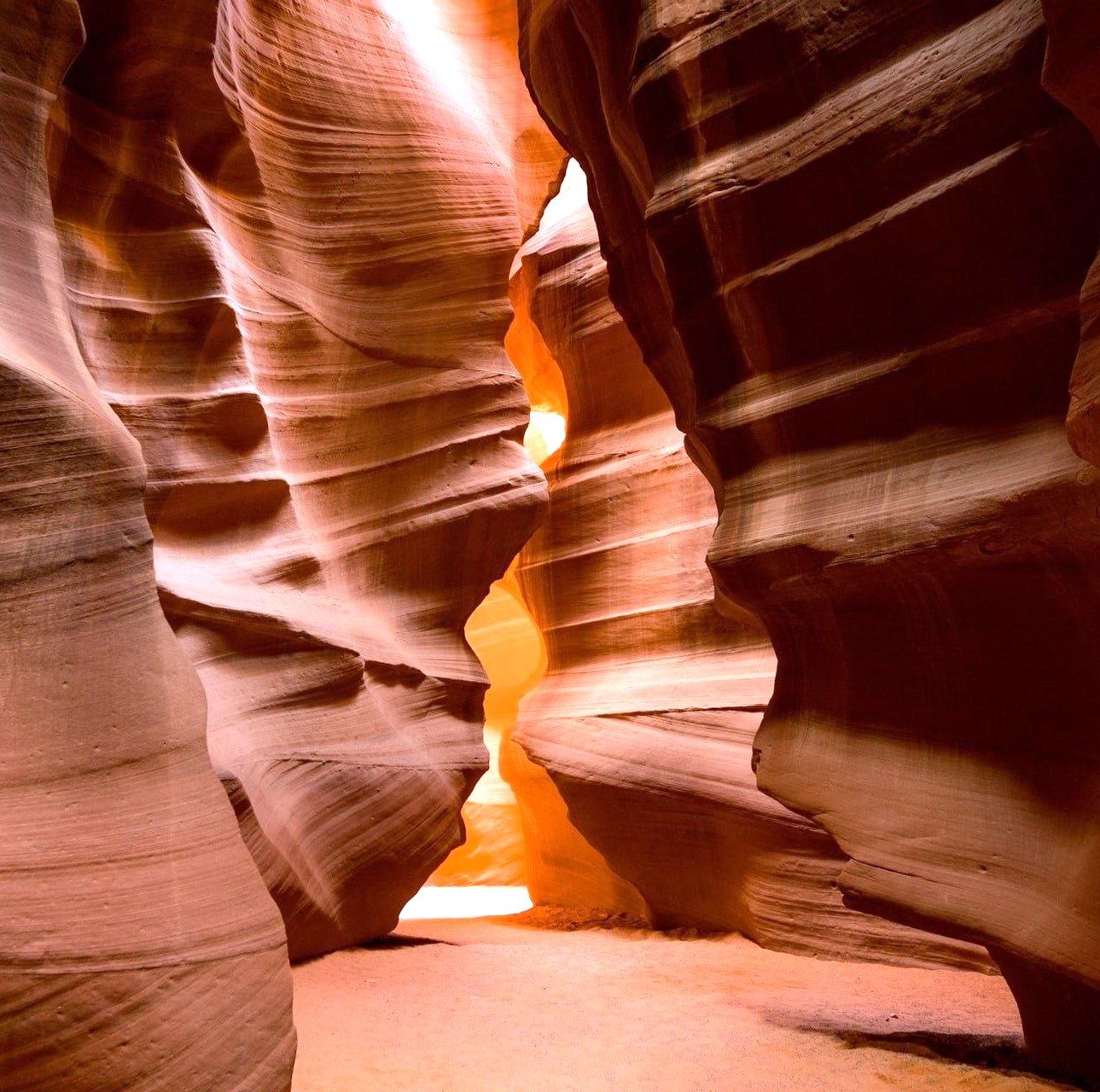 arizona-antelope-canyon-wonders-1738998142.jpg
