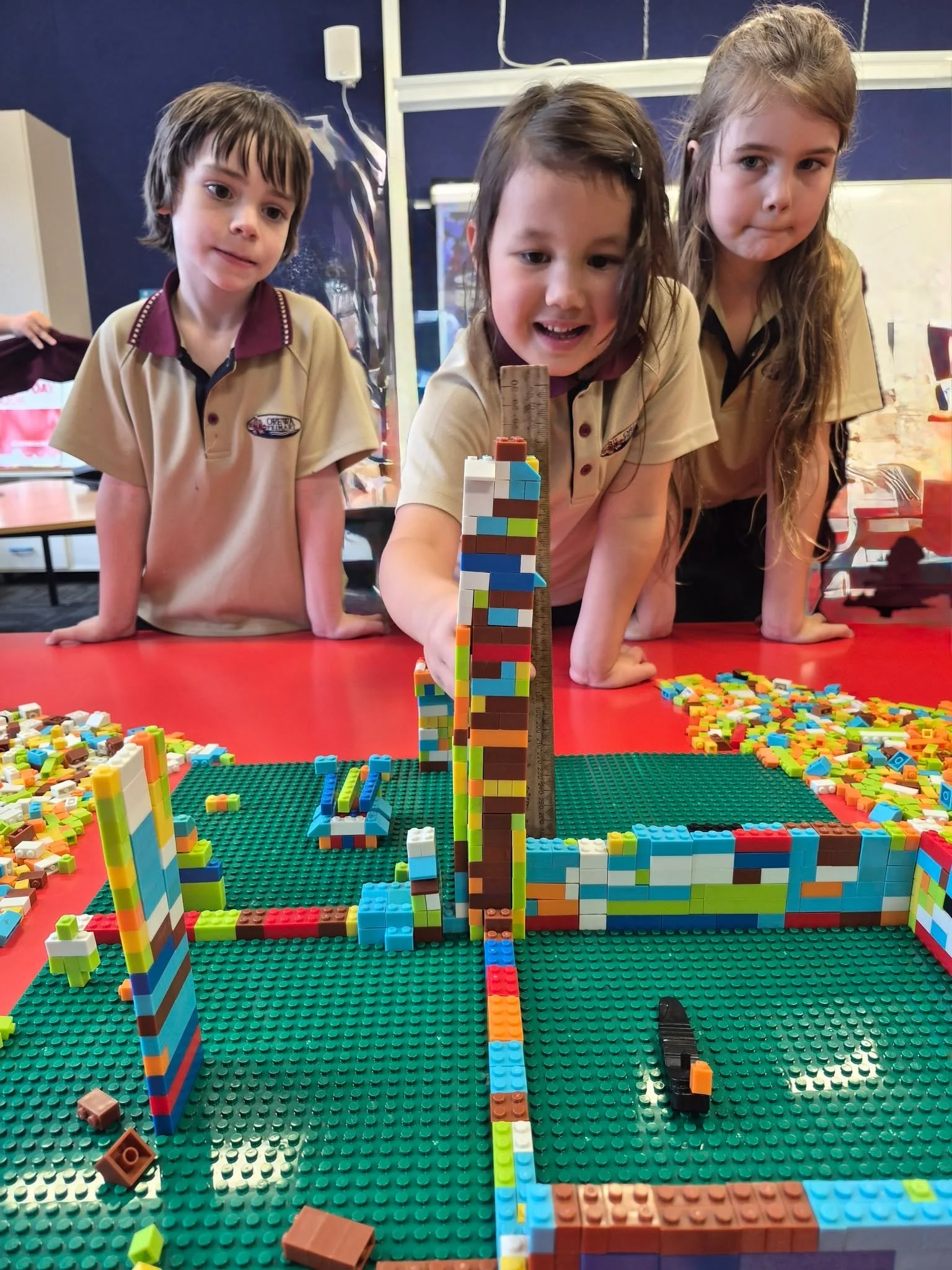 📏🏗️ Engineering Masters at Work
Our STEMquest engineers took their tower‑building to the next level this week &mdash; designing, testing, and carefully measuring their structures to see just how tall and stable they could make them. Then came the r