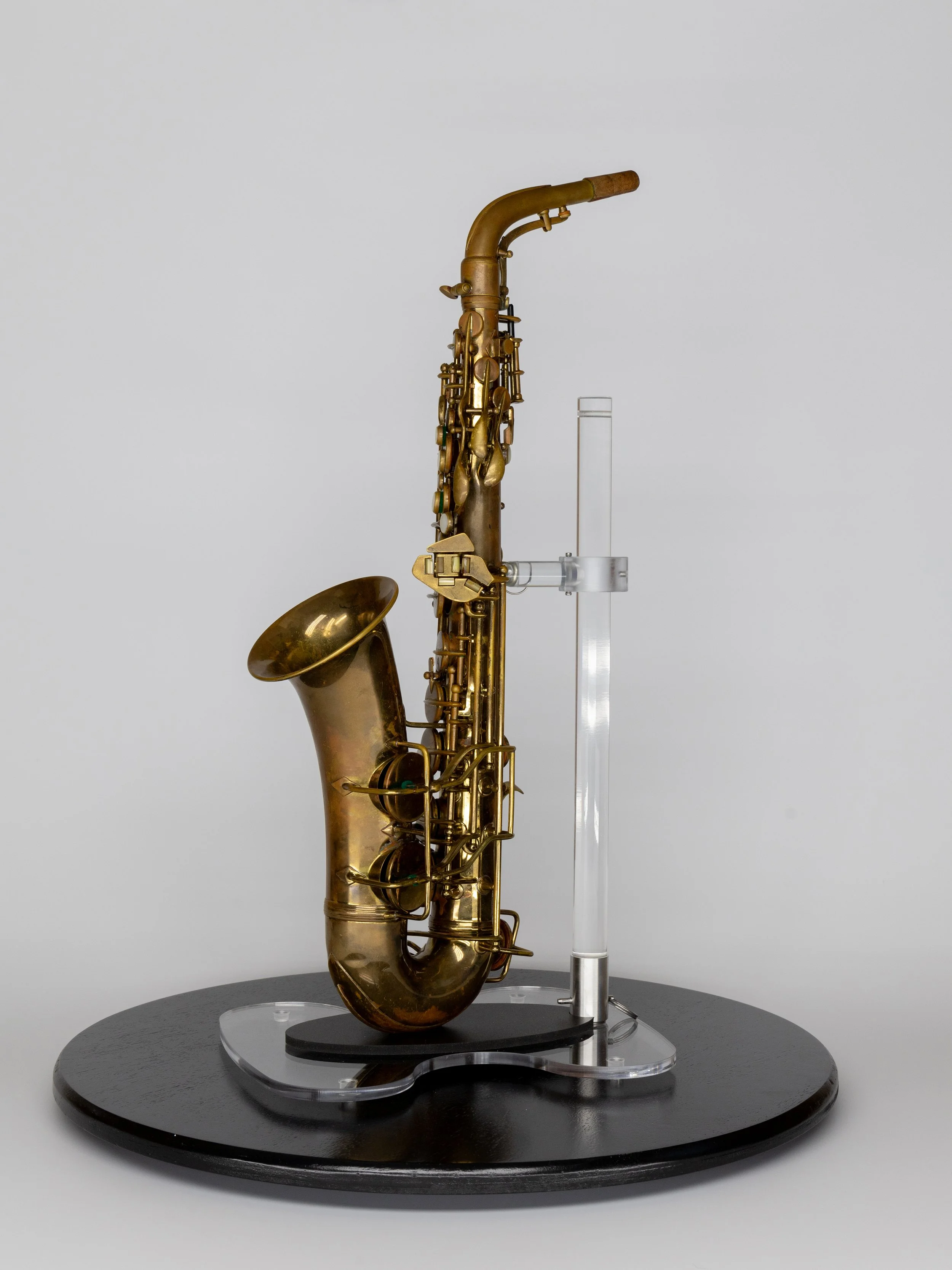 GL-201_A17-06_1949_Conn_6M-Standard_Alto-Saxophone_11