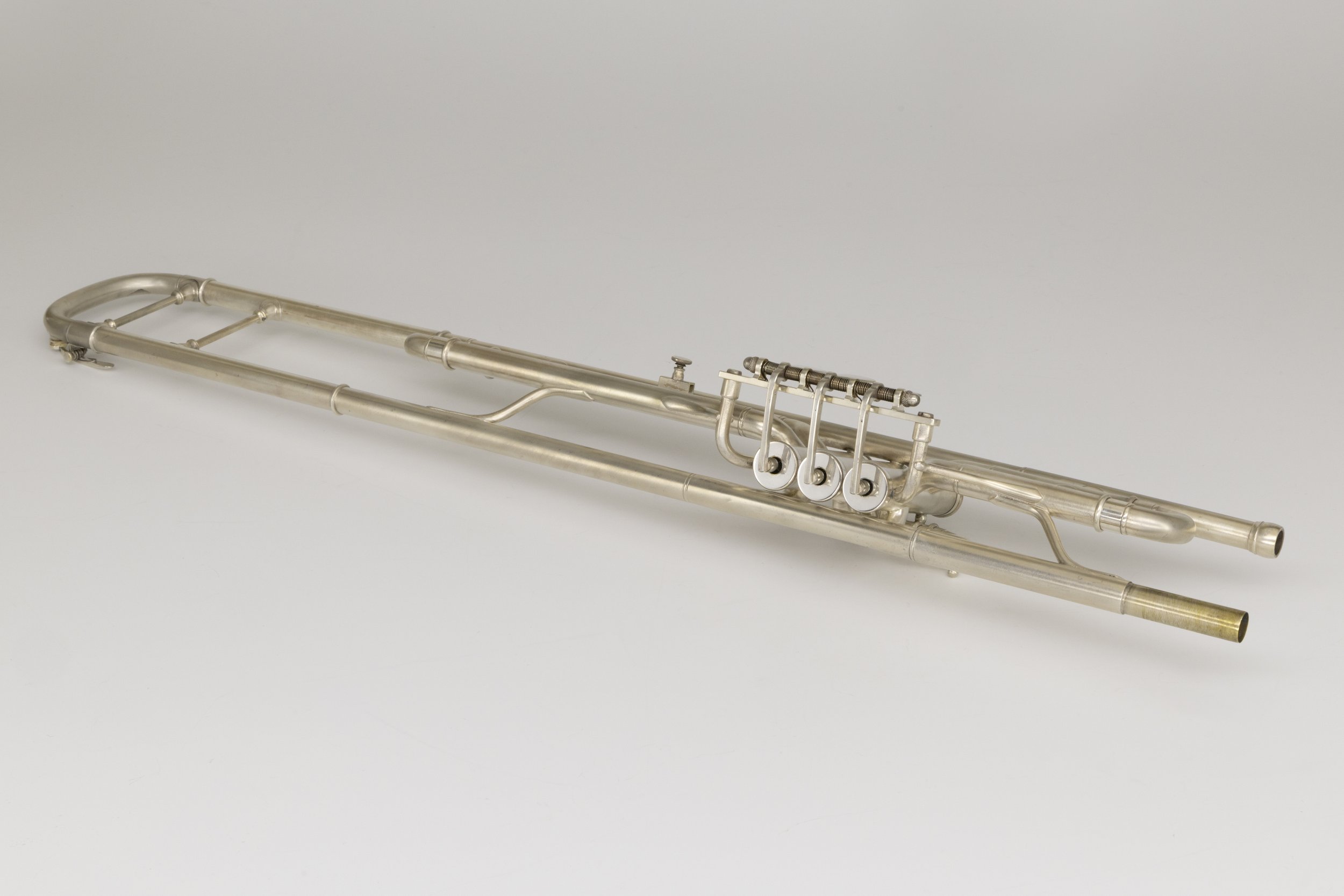 GL-072_A4-13_c1913_Conn_Italian-Model_Lever-Valve_Tenor-Trombone_3274