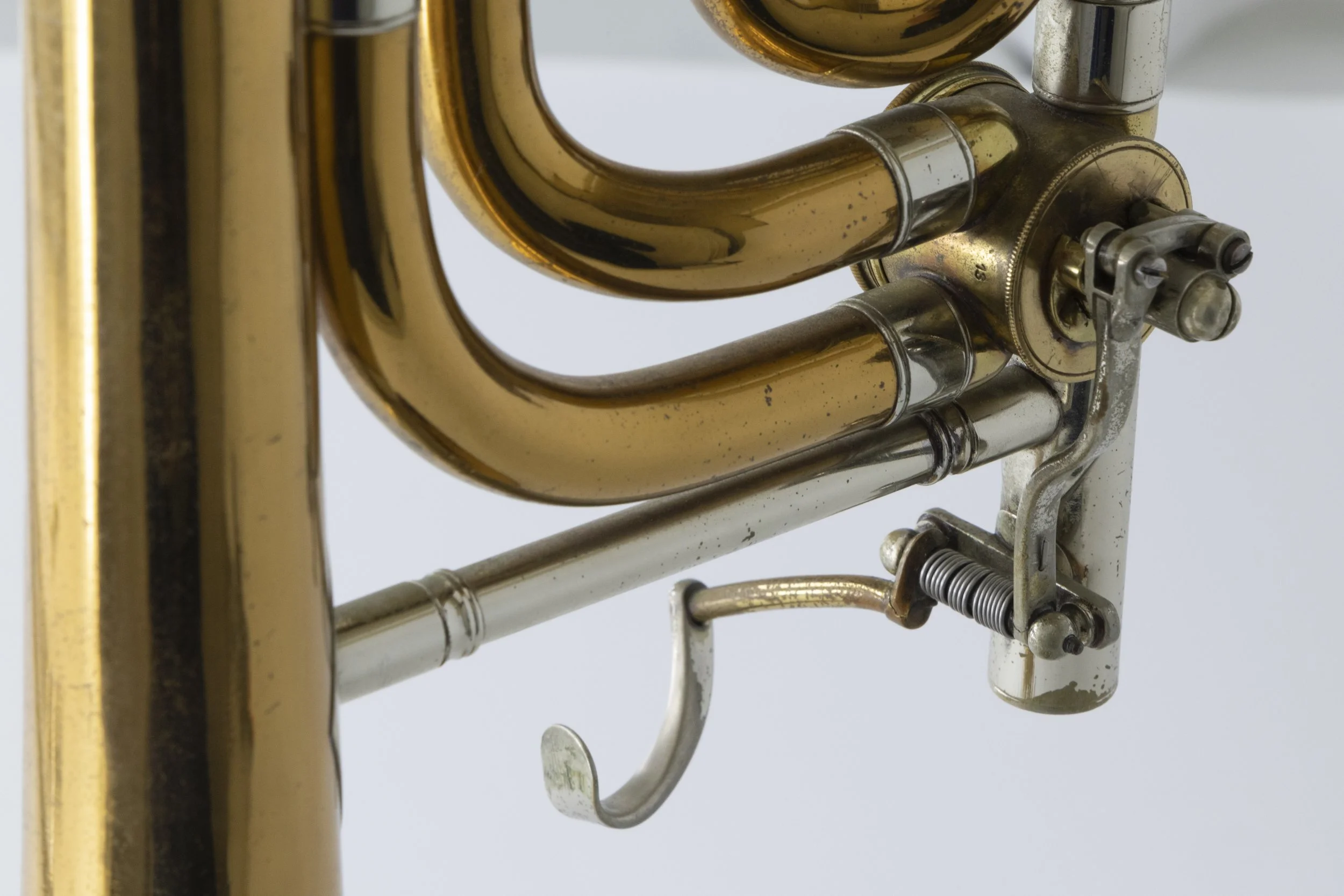 GL-232_A4-21_c1922-1930_Conn_70H-8H_Bass-Trombone_8443