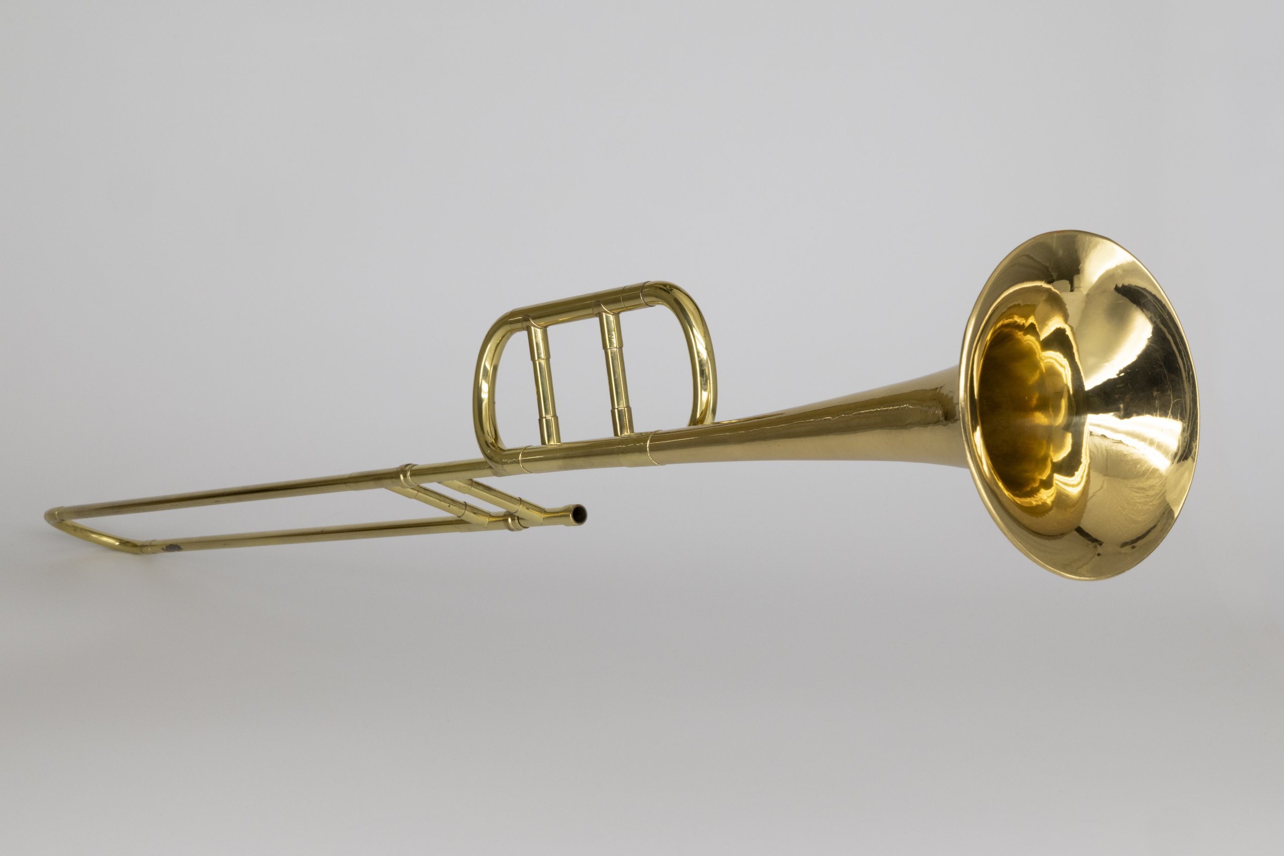 GL-069_A4-10_Reproduction_Over-the-Shoulder_Trombone_6410