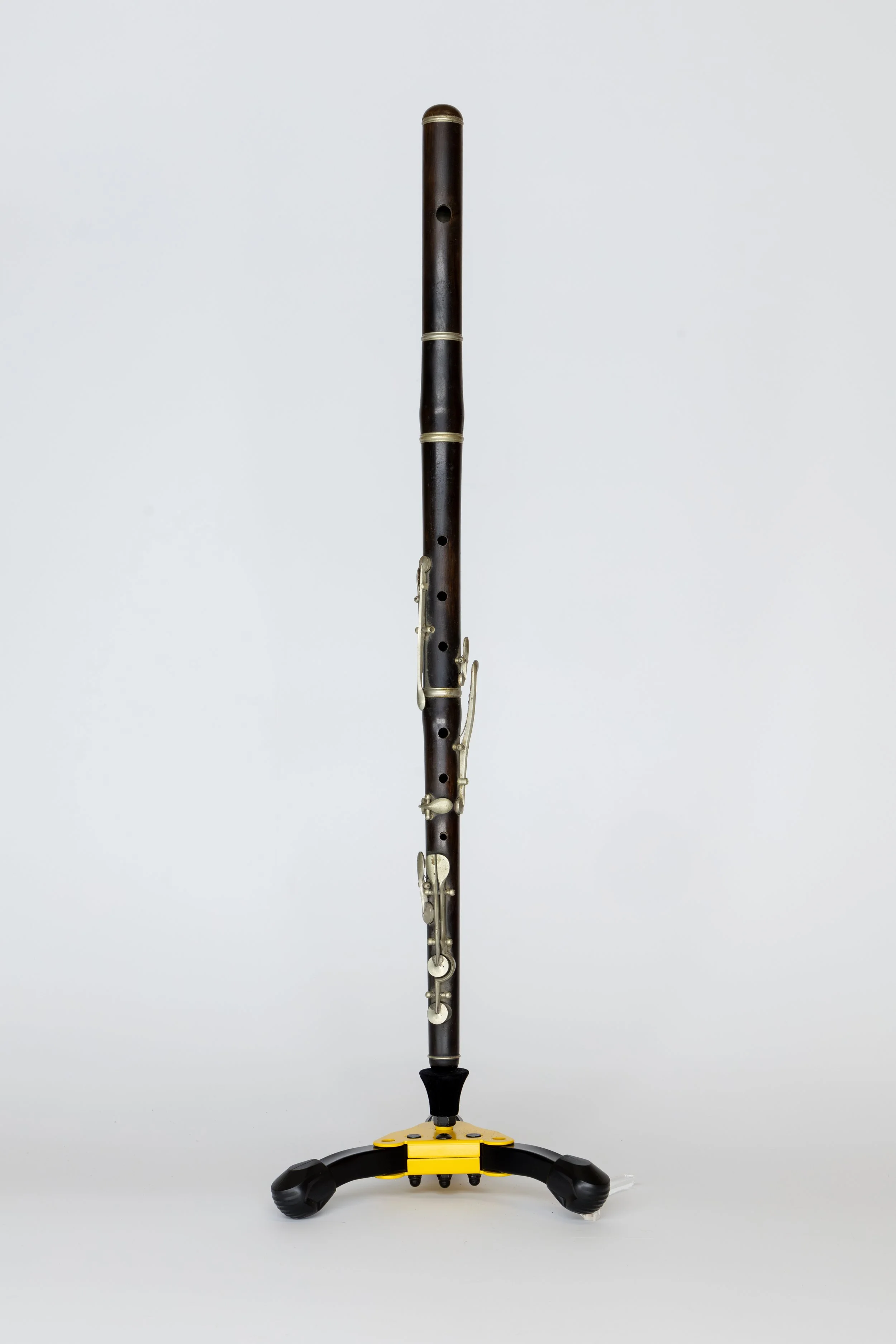 GL-144_A13-10_1918-1938_V-Kohlert-Sons_8-Key_Flute_C-Foot_2