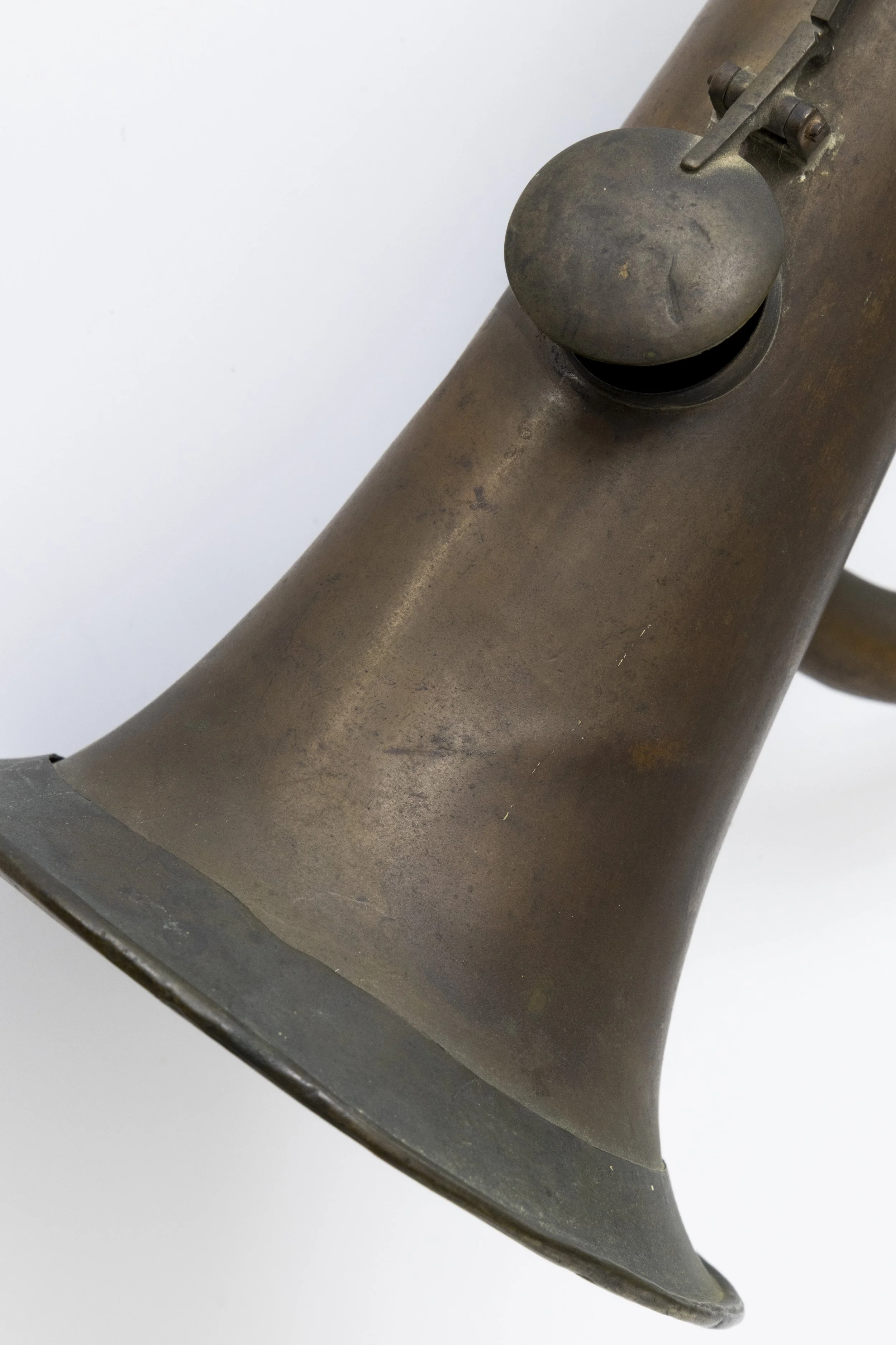 GL-125_A11-03_c1860_Unknown_Nine-Keyed-Bugle_5038