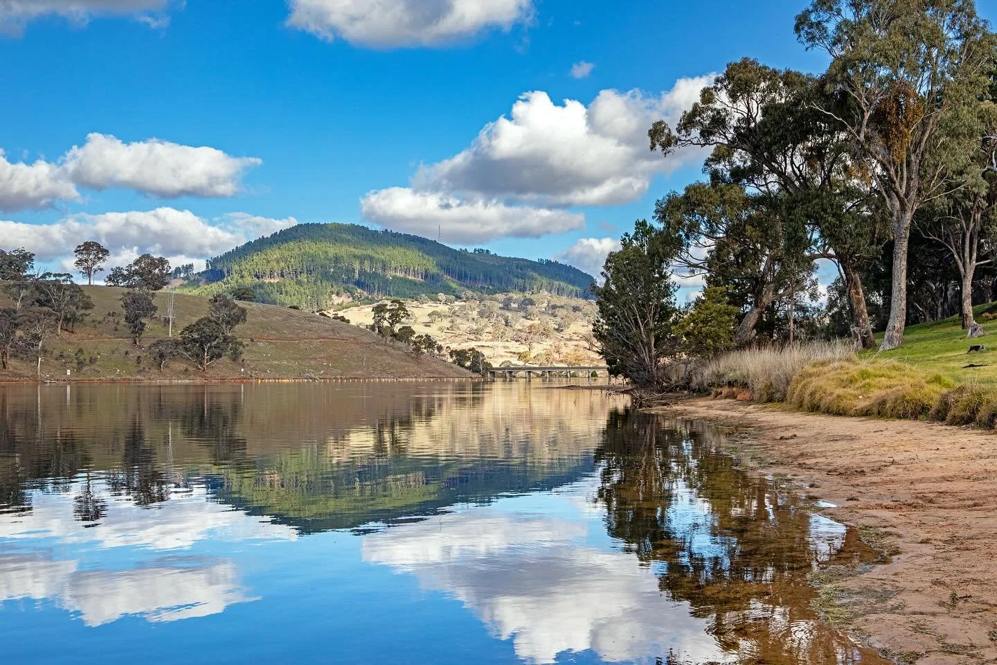The incredible #carcoar #dam #water #reflections #loves_nature #loves_reflections #ig_australia #splendid_reflections #rural_landscapes #nsw #landscapecaptures #australia