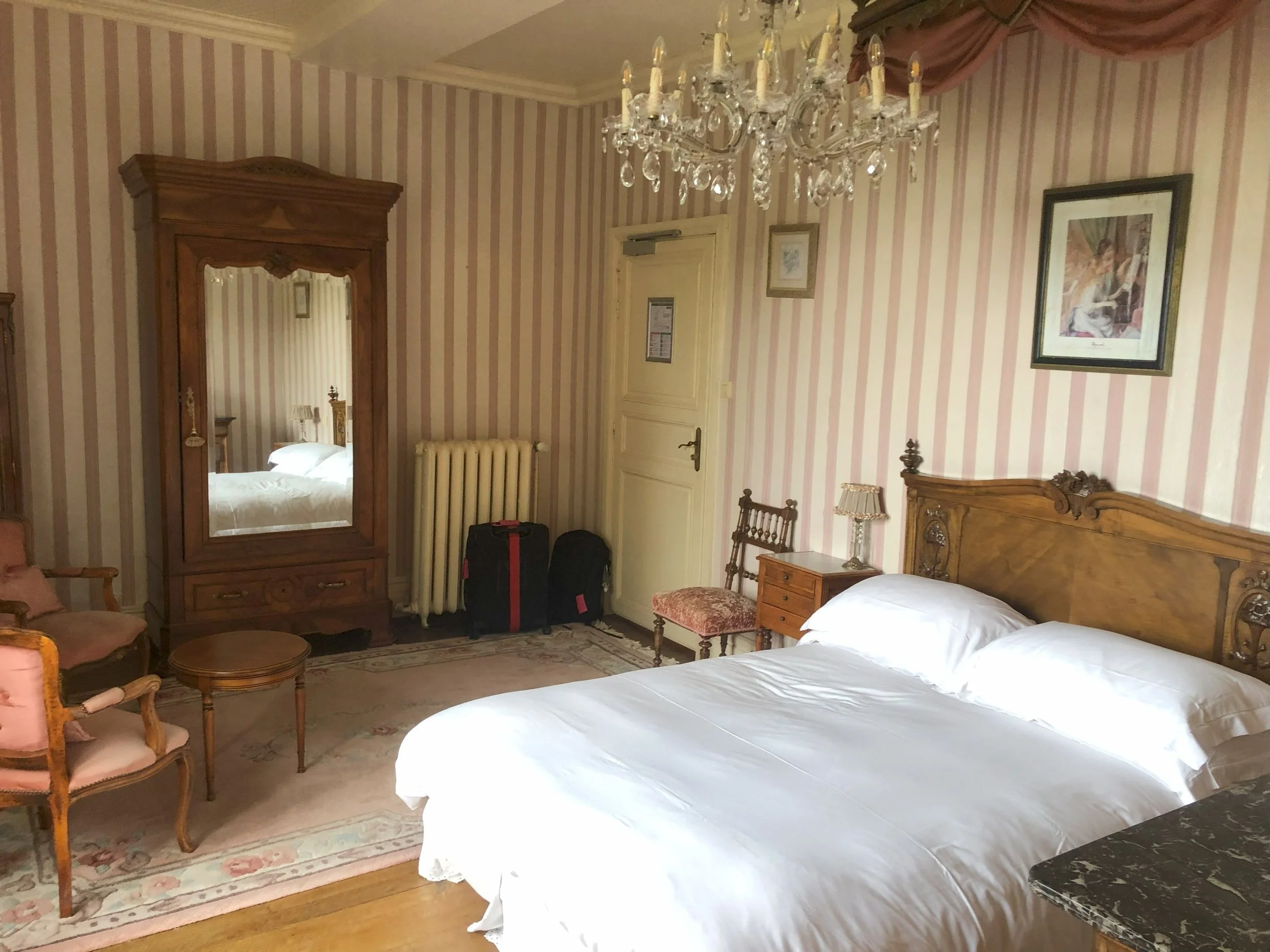 places_pix_chateau5-min.jpg