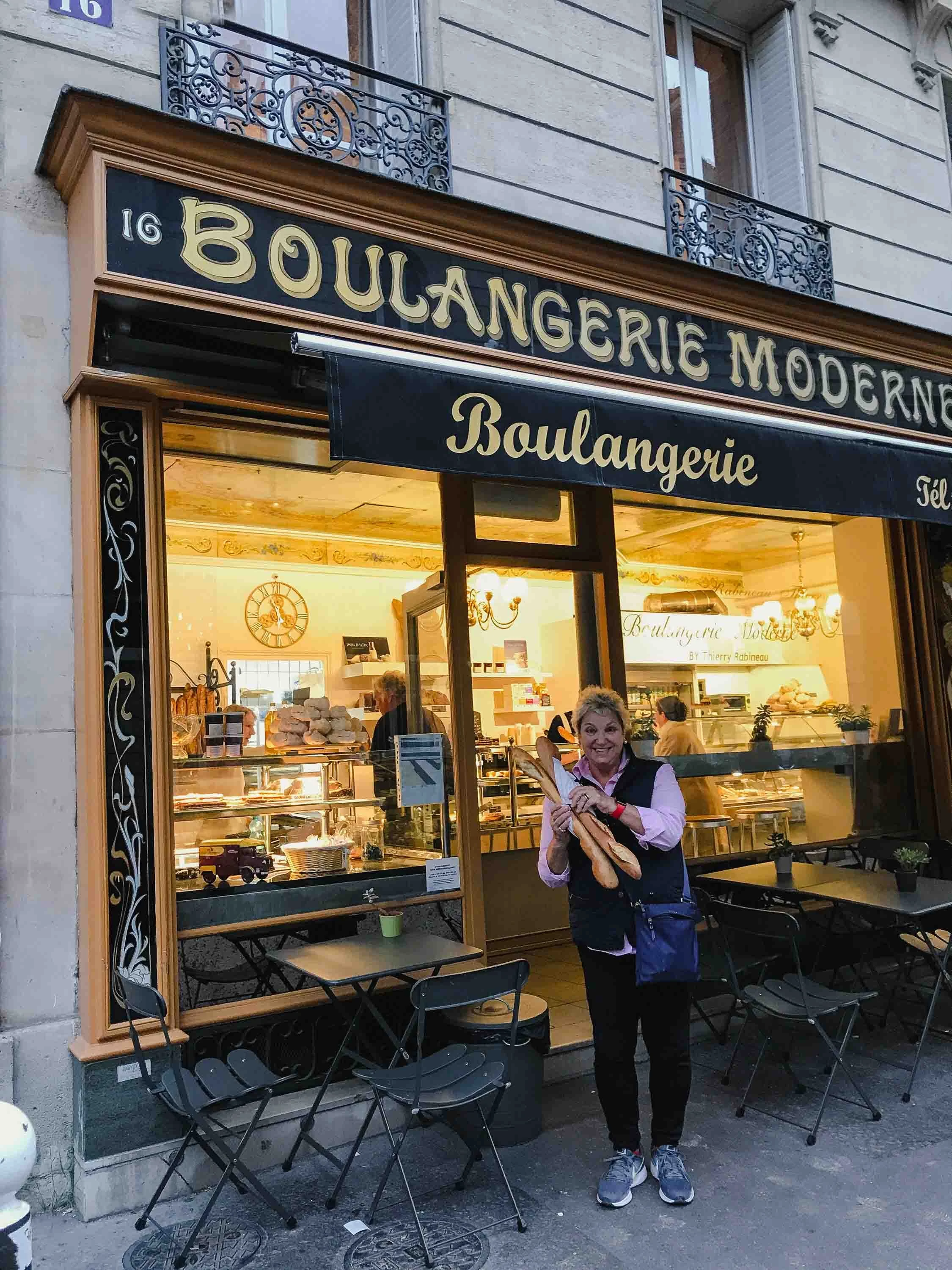 stories_paris_baguette1.jpg