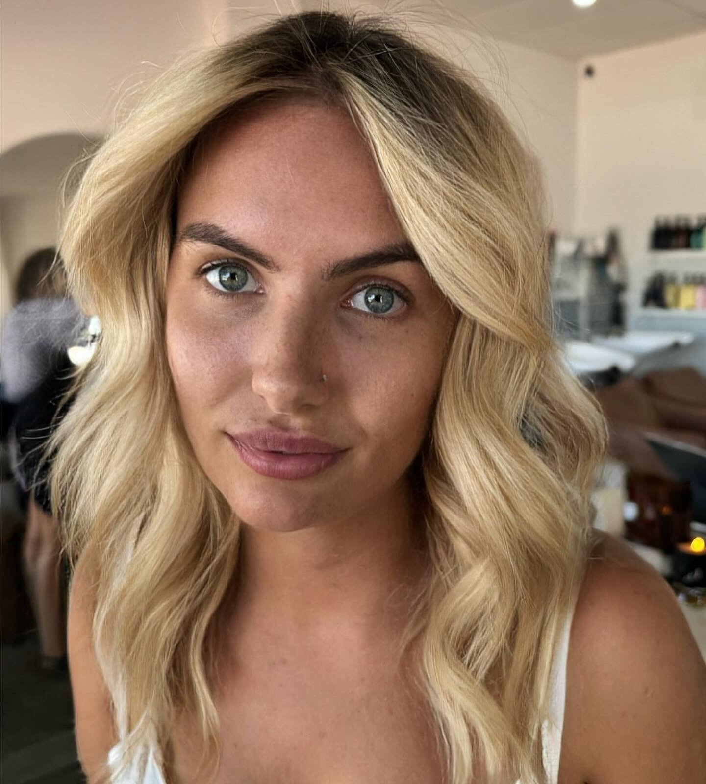 Throw back to this lived-in blonde beauty&hellip; summer obsession is healthy low maintenance blondes 🔥 
.
.
.
.
.
.
.
.
.
.
.
#blondehair #blonde #bestblonde #northernbeaches #blondesalon #balayage #bestblonde #sydneyhair #hairgoals