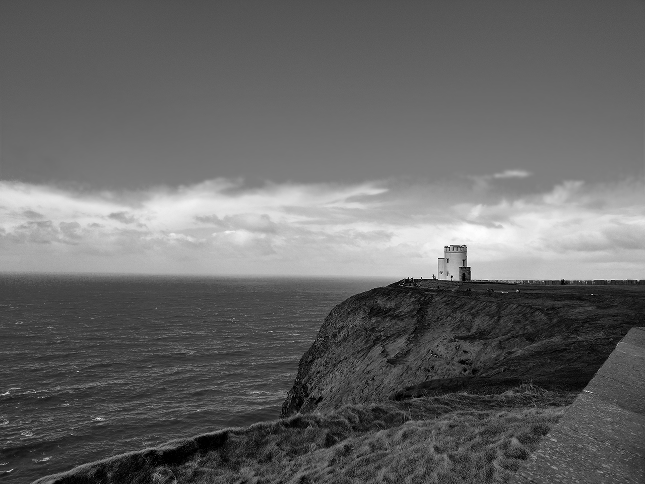 Lighthouse_1_bw.png