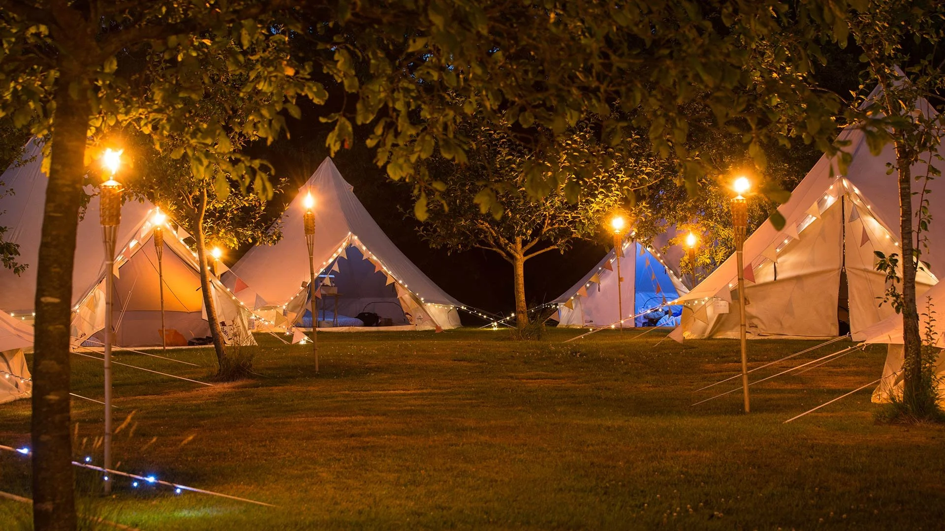 splash-corporate-event-tent-hire-glamping-private-events.jpg
