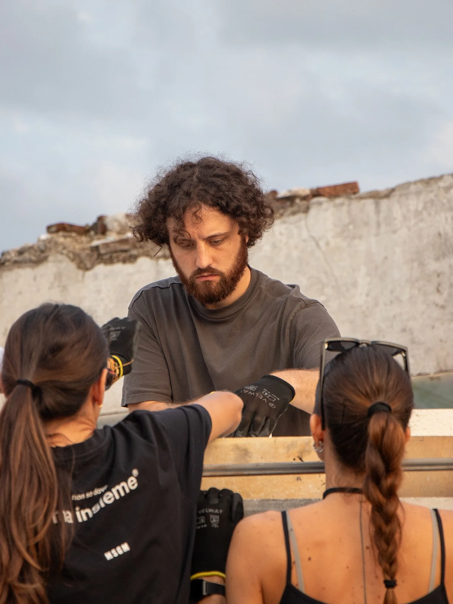 🔥 Due settimane fa iniziava una delle avventure pi&ugrave; belle che ho mai fatto nel mondo della ceramica: un weekend intero dedicato alla cottura a legna a Nove, patria di una cultura enorme della ceramica italiana  Vi ho fatto vedere qualcosa, ma