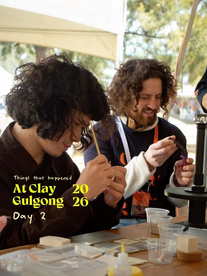 🏺Siamo alla Clay Gulgong, la fiera di ceramica pi&ugrave; importante dell&rsquo;Australia e una delle pi&ugrave; importanti al mondo! 

😁 Ma cosa ci ha portati a viaggiare fino a qui?
Scopriamolo insieme, un giorno alla volta proveremo a raccontarv