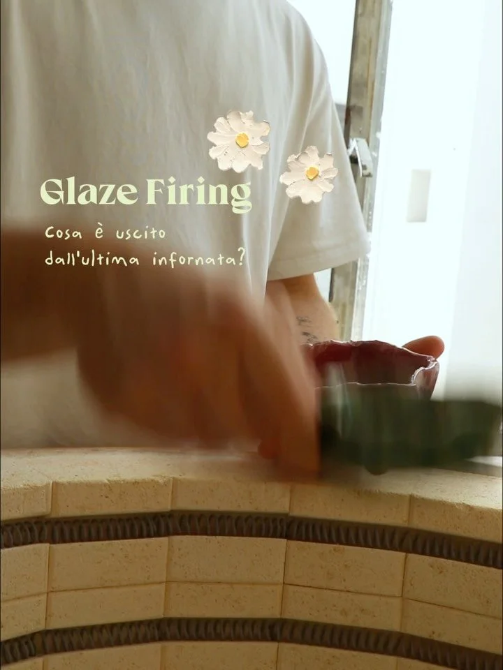 🔥Qui si smalta e si cuoce non-stop!

Essendo stati via tutto il mese di aprile, adesso ci siamo ritrovati sommersi di pezzi da cuocere 😱 per cui in queste settimane, tra biscotto e smalto, il forno ha continuato ad andare e ancora non ha terminato
