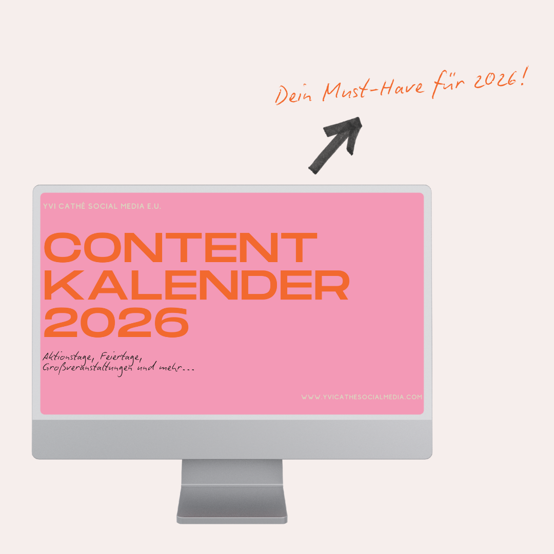 Bild eines pinkfarbenen Kalenders für 2026 mit großen orangefarbenen Schriftzug 'Content Kalender 2026' und einem schwarzen Pfeil, der auf den Kalender zeigt, mit handgeschriebenem Text in Orange 'Dein Must-Have für 2026!'