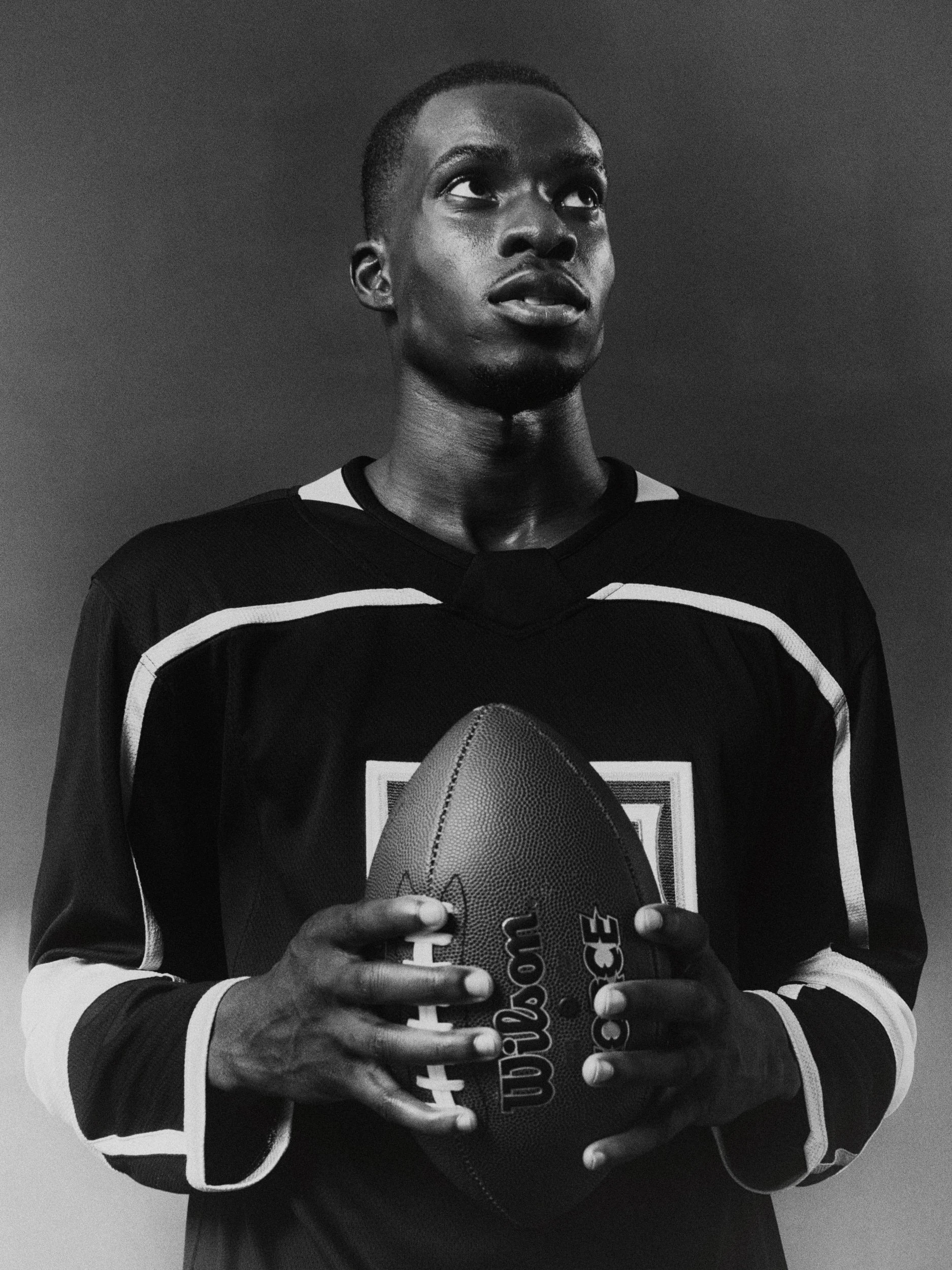 SPORTS_FW21_m_Carousel_American_Football_130.jpg