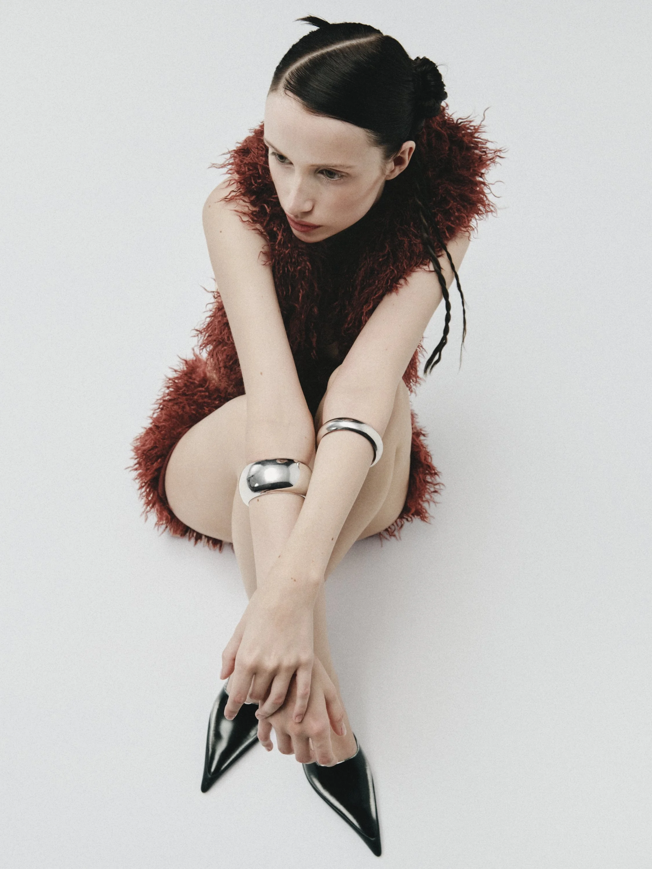 250614_Changes_Editorial_04_Look_332_edit_extd.jpg