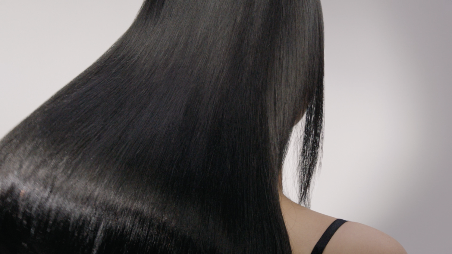 Jisoo Back Hair Flow Fixed.png