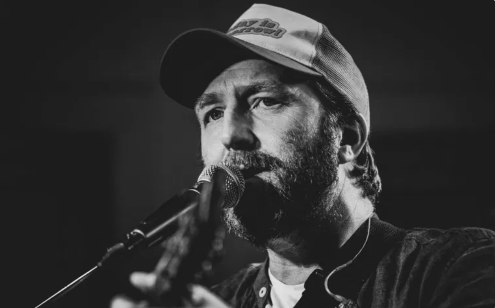 UTSOLGT: Thom Hell // DIS