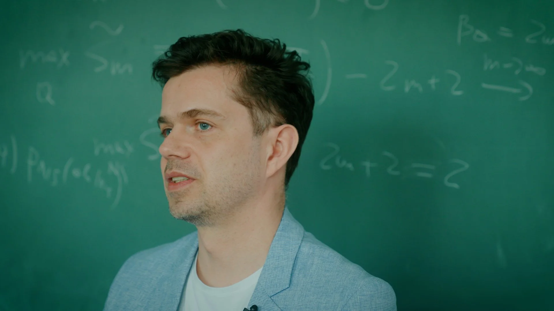 V03 SRT.00_02_30_02.Still011.jpg