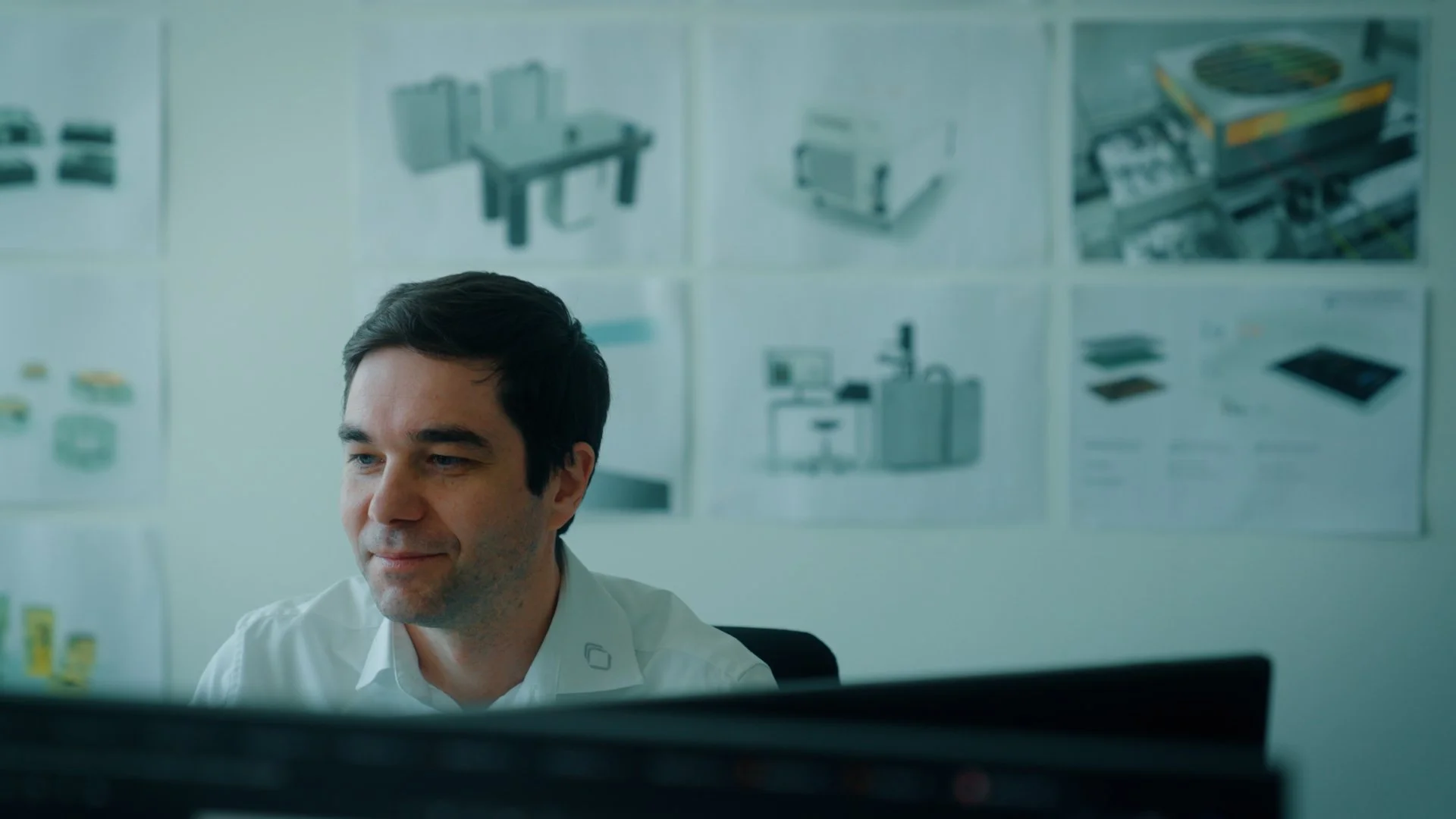 V03 SRT.00_03_30_11.Still017.jpg