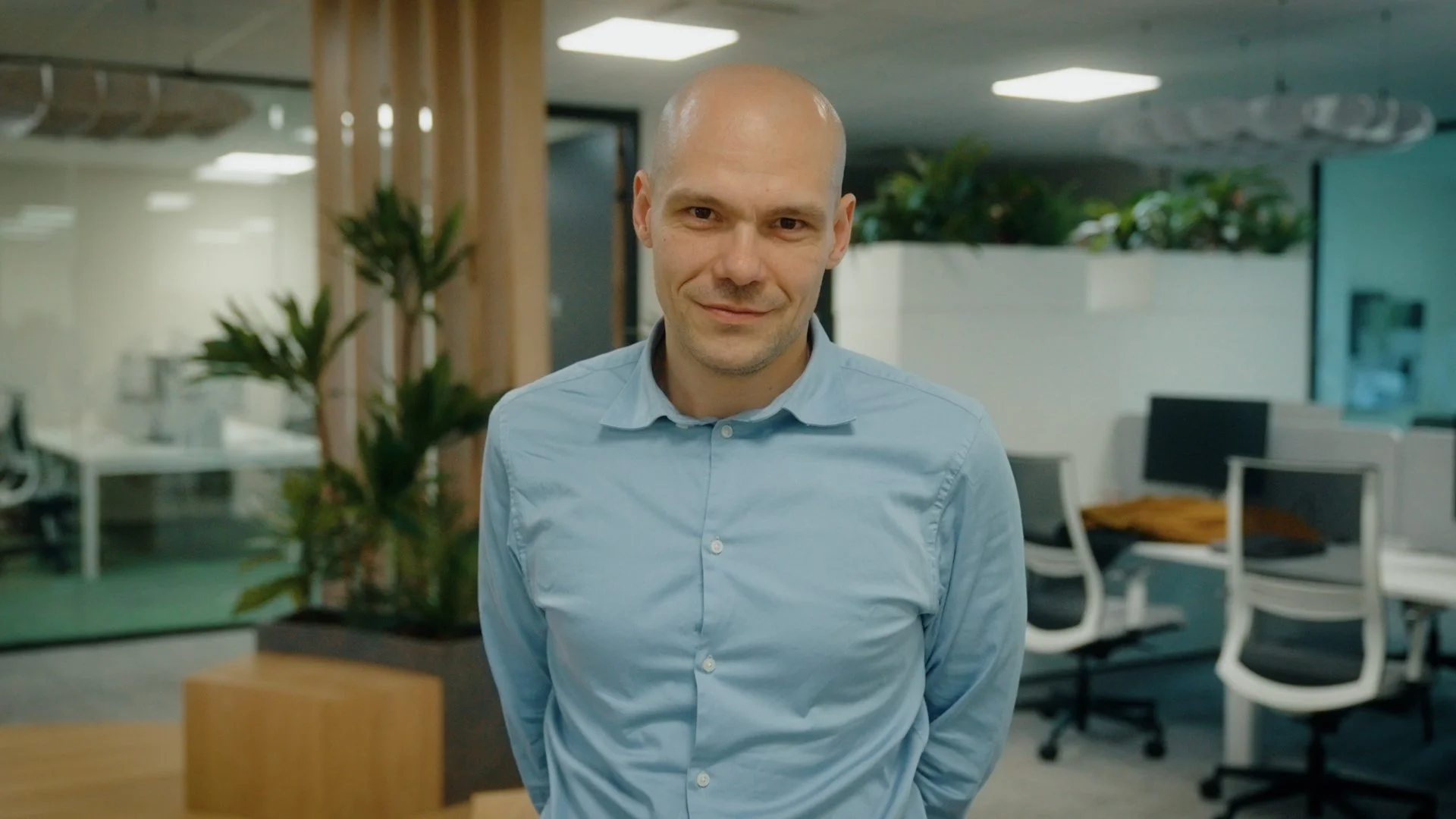 V03 SRT.00_03_20_23.Still015.jpg