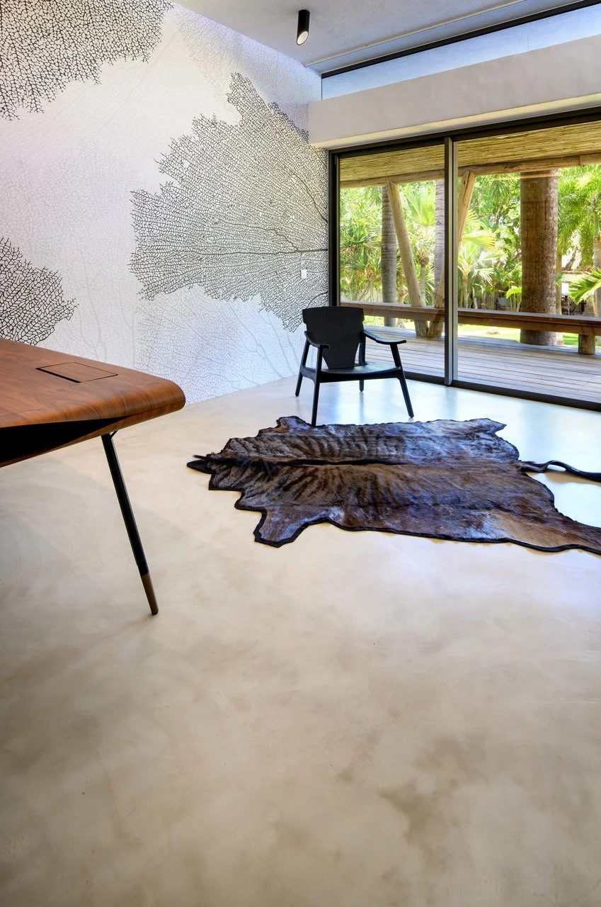 Sable et Mer Villa Project by Cemtech - Béton Ciré Flooring - Home Office