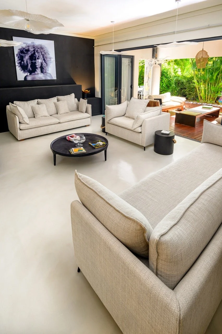 Elegant living room finished in Cretecote Light Bone béton ciré by Cemtech Mauritius at Azuri Elegance