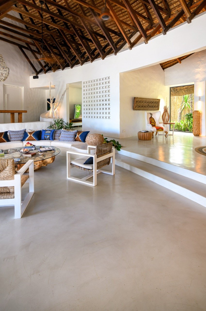 Sable et Mer Villa Project by Cemtech - Béton Ciré Flooring - Coffee Table