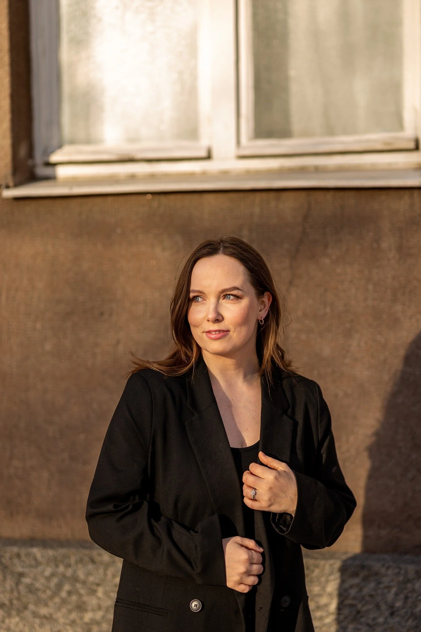 Vuonna 2022 syntyi idea.

Ent&auml; jos laadukasta assistenttipalvelua voitaisiin tarjota ostopalveluna kaikille kiinteist&ouml;nv&auml;litysliikkeille Suomessa? Ajatus oli yksinkertainen &ndash; mutta merkityksellinen.

Kiinteist&ouml;nv&auml;litysa