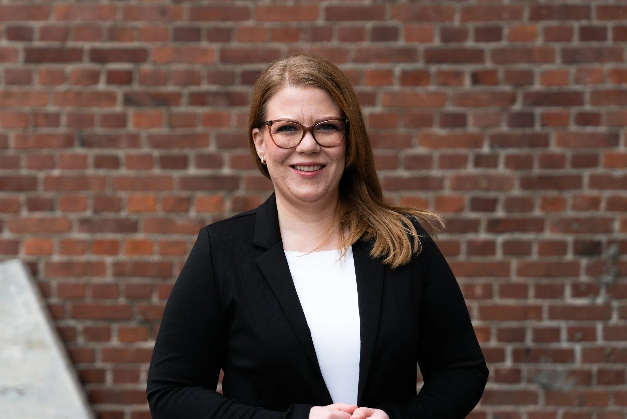 Kysyimme Marjutilta, millaista on ollut olla osa meid&auml;n ty&ouml;nyhteis&ouml;&auml;?

"Kun aloitin 8 kuukautta sitten kiinteist&ouml;nv&auml;lityksen assistenttina, en osannut viel&auml; arvata, kuinka hyvin tulisin Suomen Asuntopapereilla 