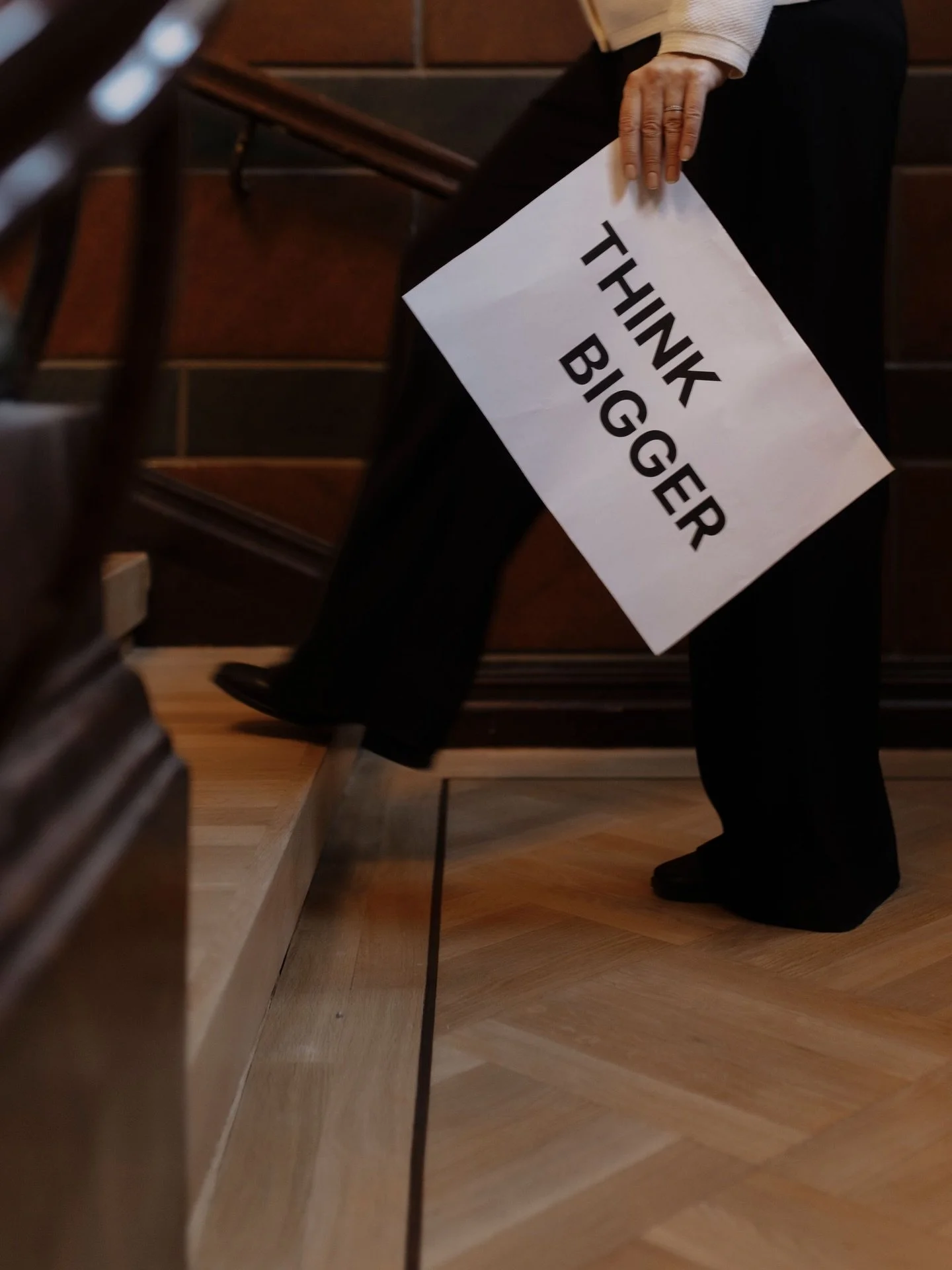 Viikko t&auml;ynn&auml; hyvi&auml; keskusteluita ja kiinnostavia yhteydenottoja. Sellaisia, jotka laittavat asioita liikkeelle &mdash; v&auml;h&auml;n isomminkin.

N&auml;iss&auml; hetkiss&auml; muistuu taas, miten paljon sujuvampi prosessi on, kun t