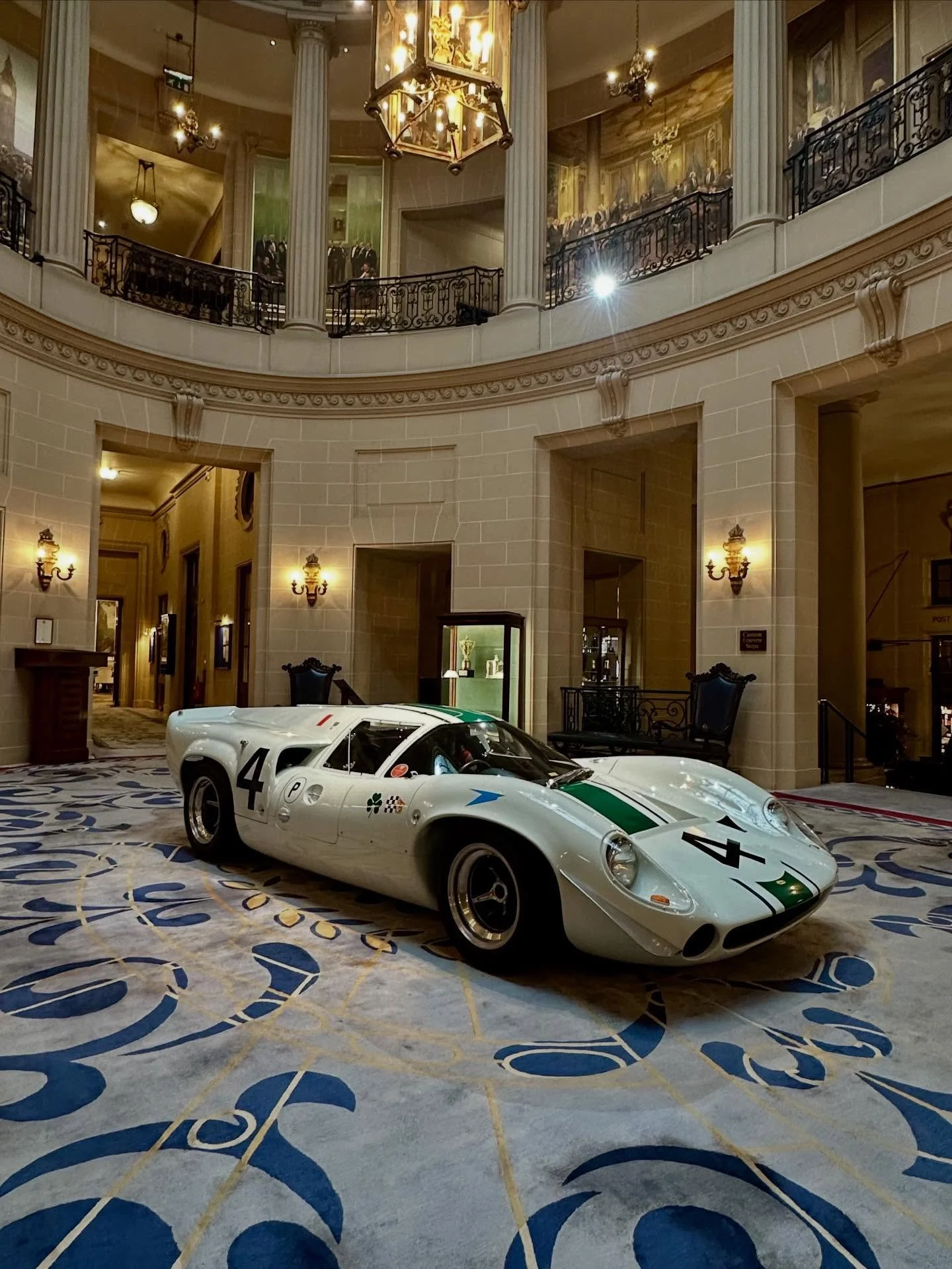 Recently on display at the @royalautomobileclub - a 1967 Lola T70 driven by that year&rsquo;s F1 World Champion, Denny Hulme!

-
#lola #lolat70 #royalautomobileclub #f1 #goldenera