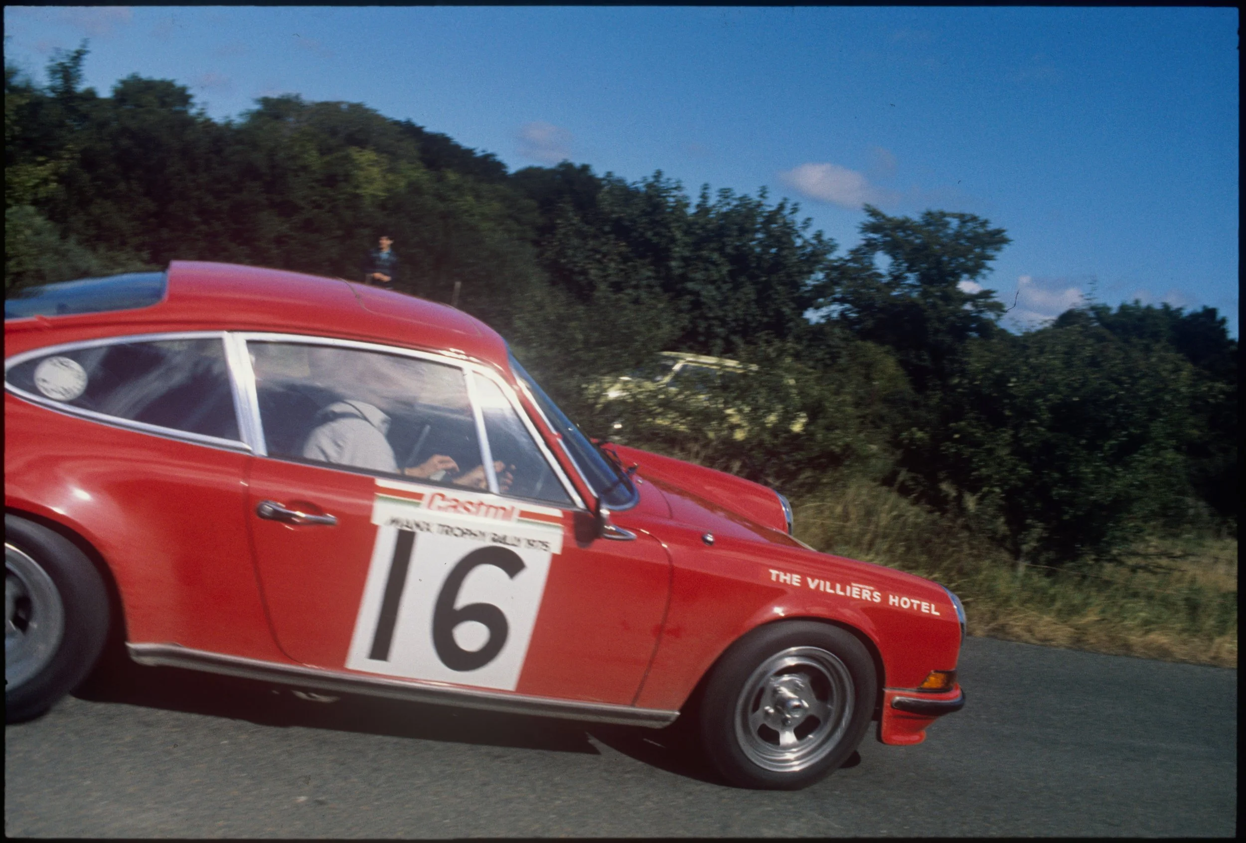 22. 2.7 RS - Image072.jpg