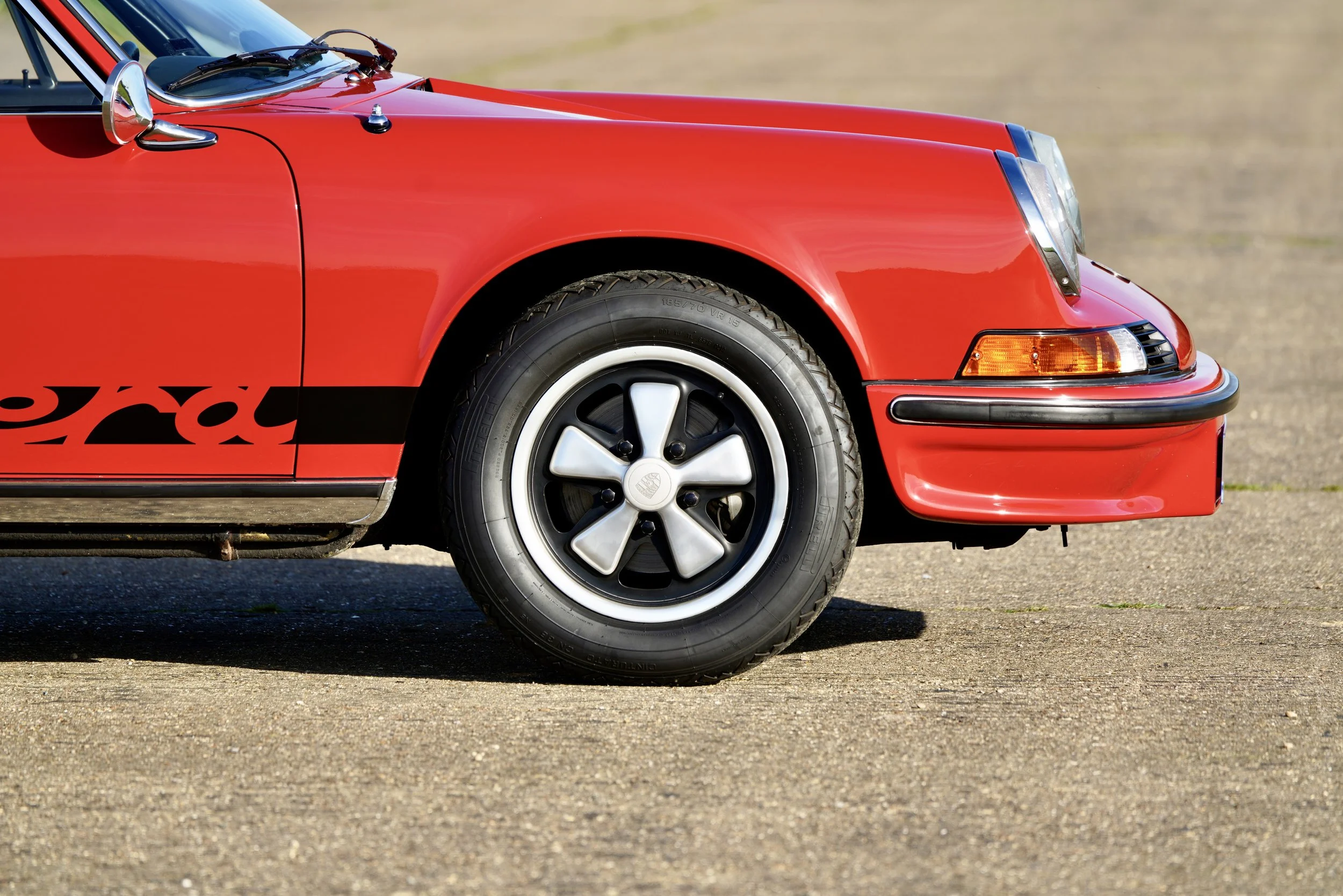 11. Carrera RS - Wheel.JPG
