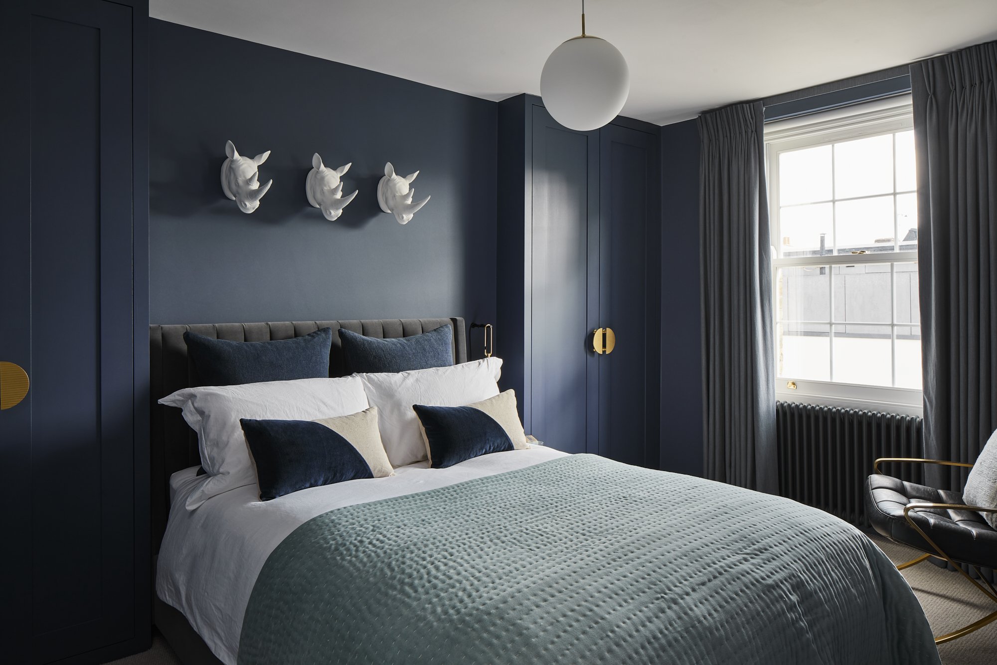 Bhavin-Taylor-Design---Oval-Apartment-Master-Bedroom-1.jpg