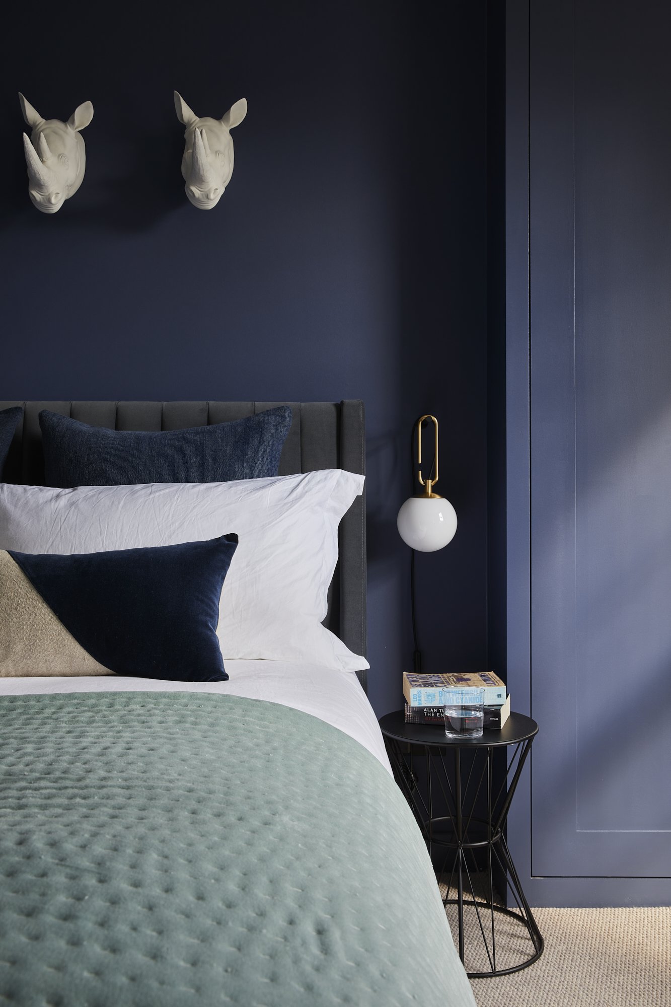 Bhavin-Taylor-Design---Oval-Apartment-Master-Bedroom-2.jpg
